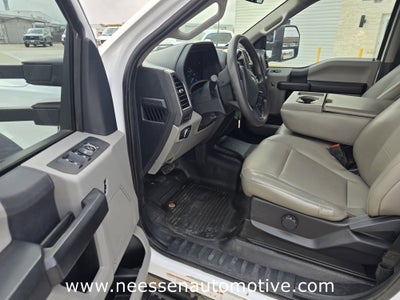 2022 Ford Super Duty F-550 DRW XL