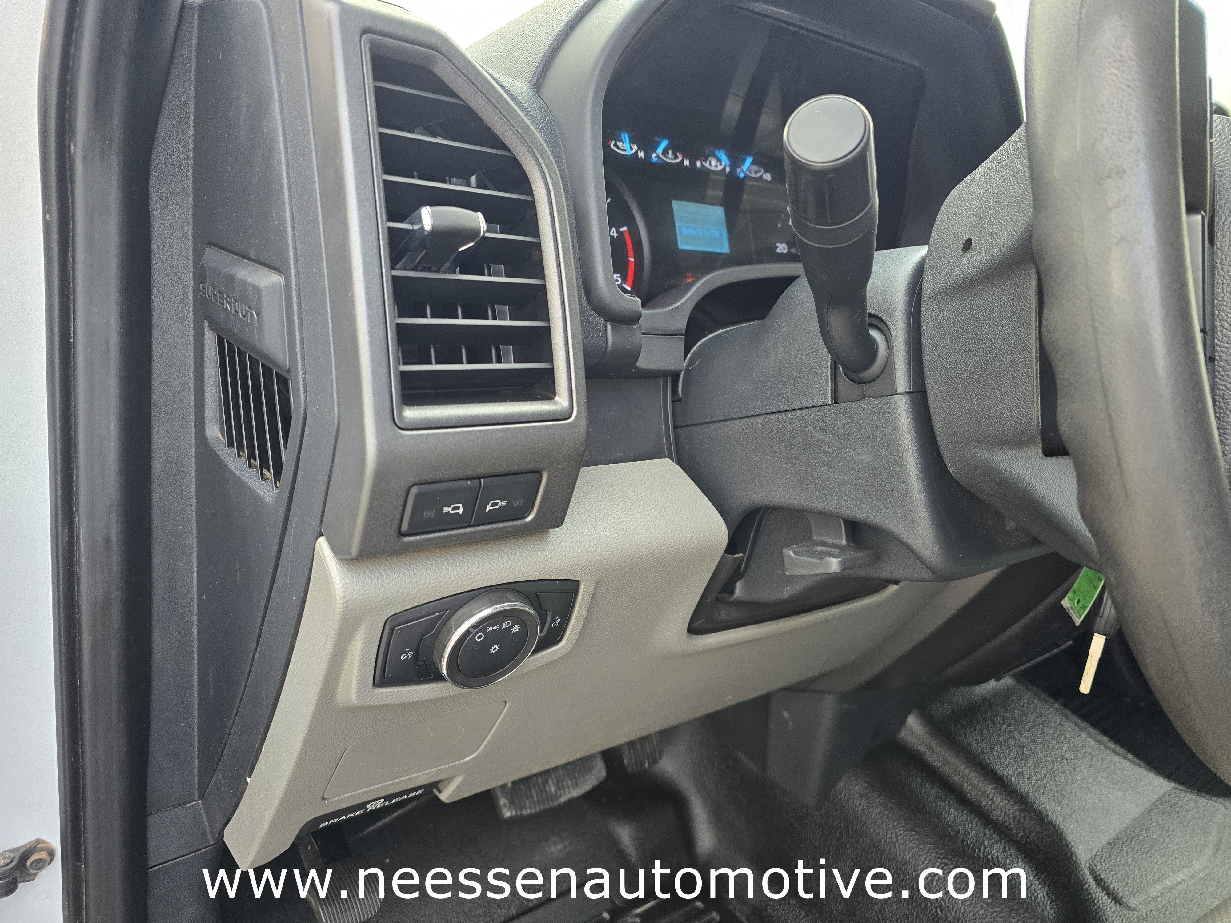 2022 Ford Super Duty F-550 DRW XL