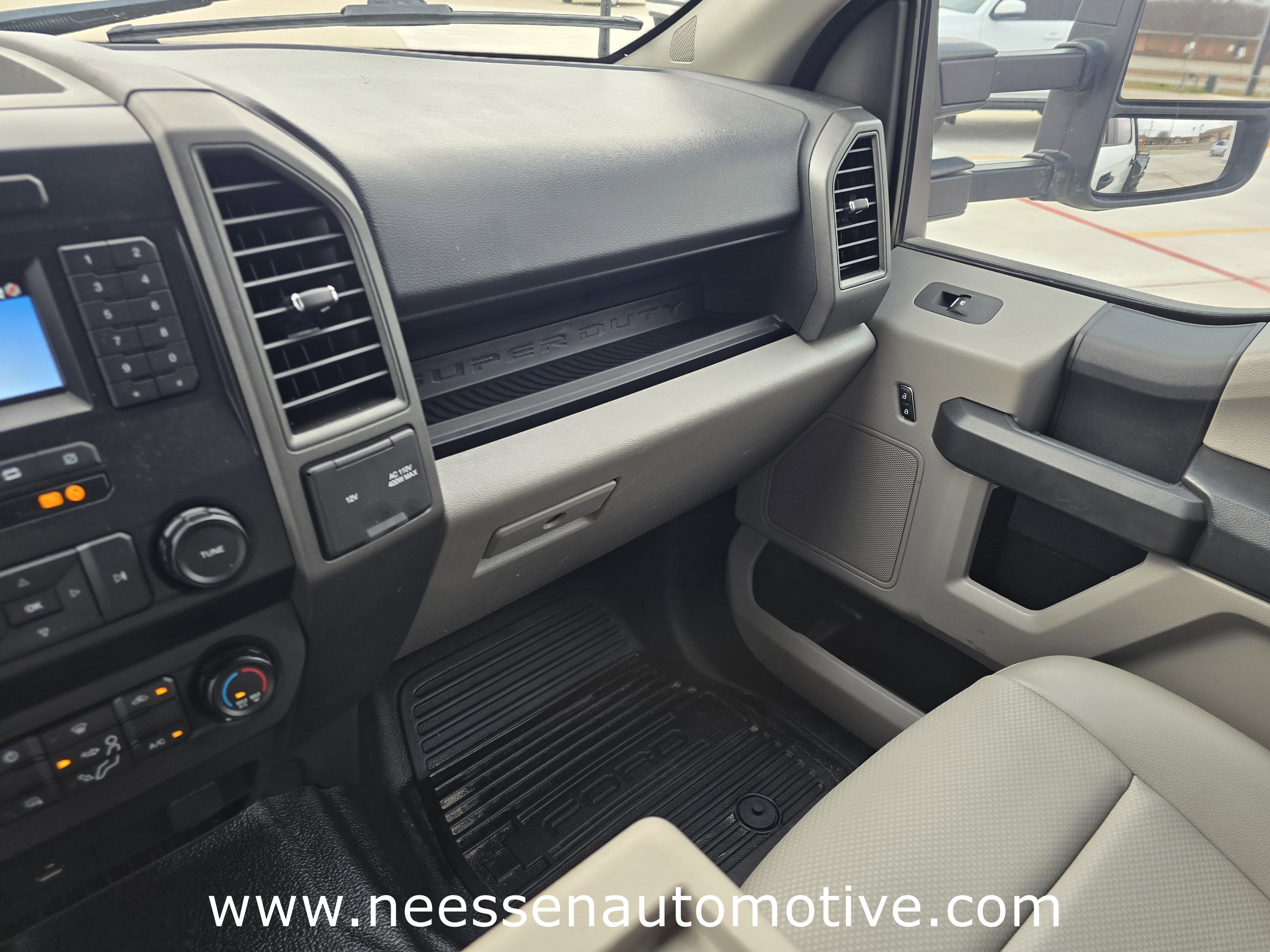 2022 Ford Super Duty F-550 DRW XL