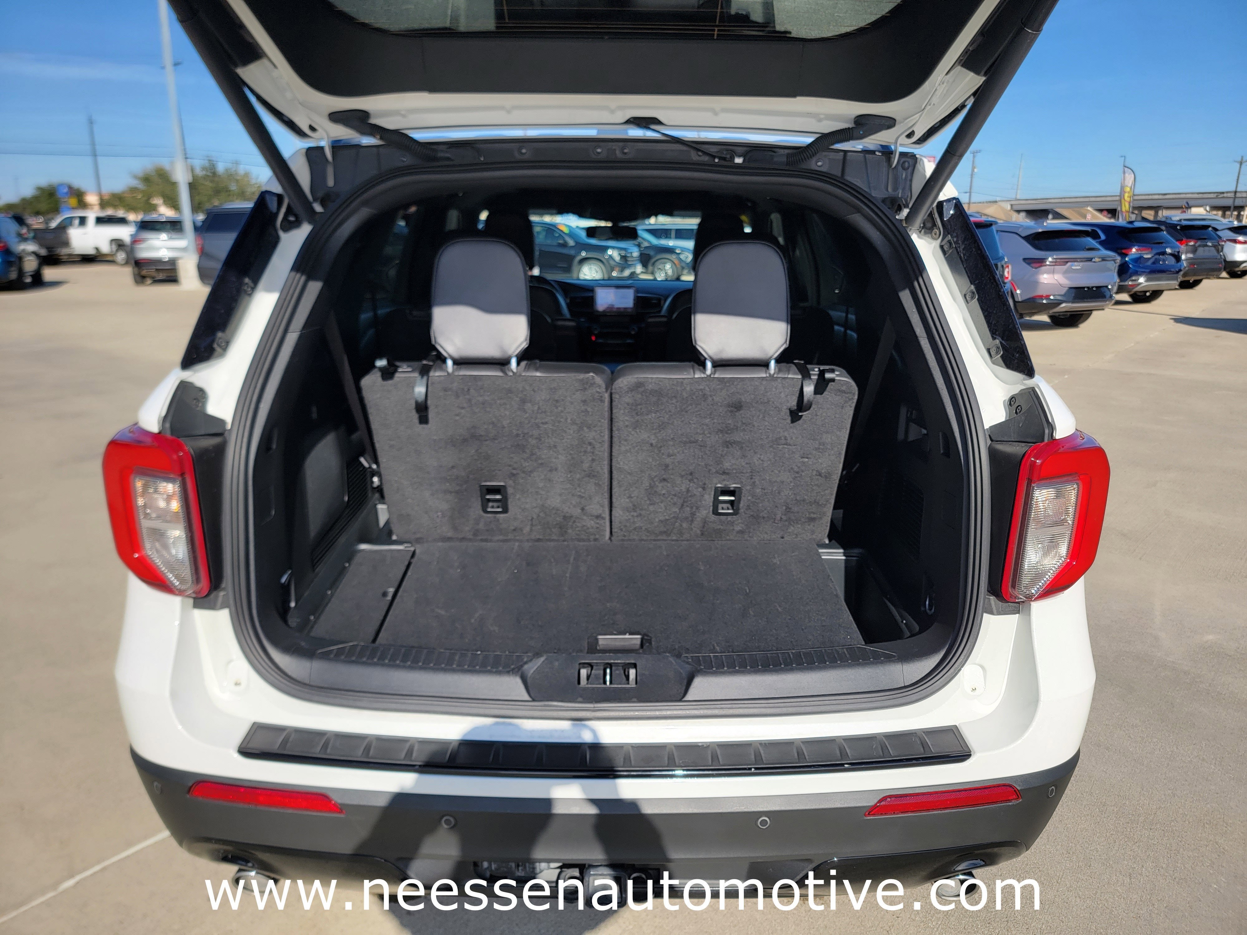 2024 Ford Explorer ST-Line