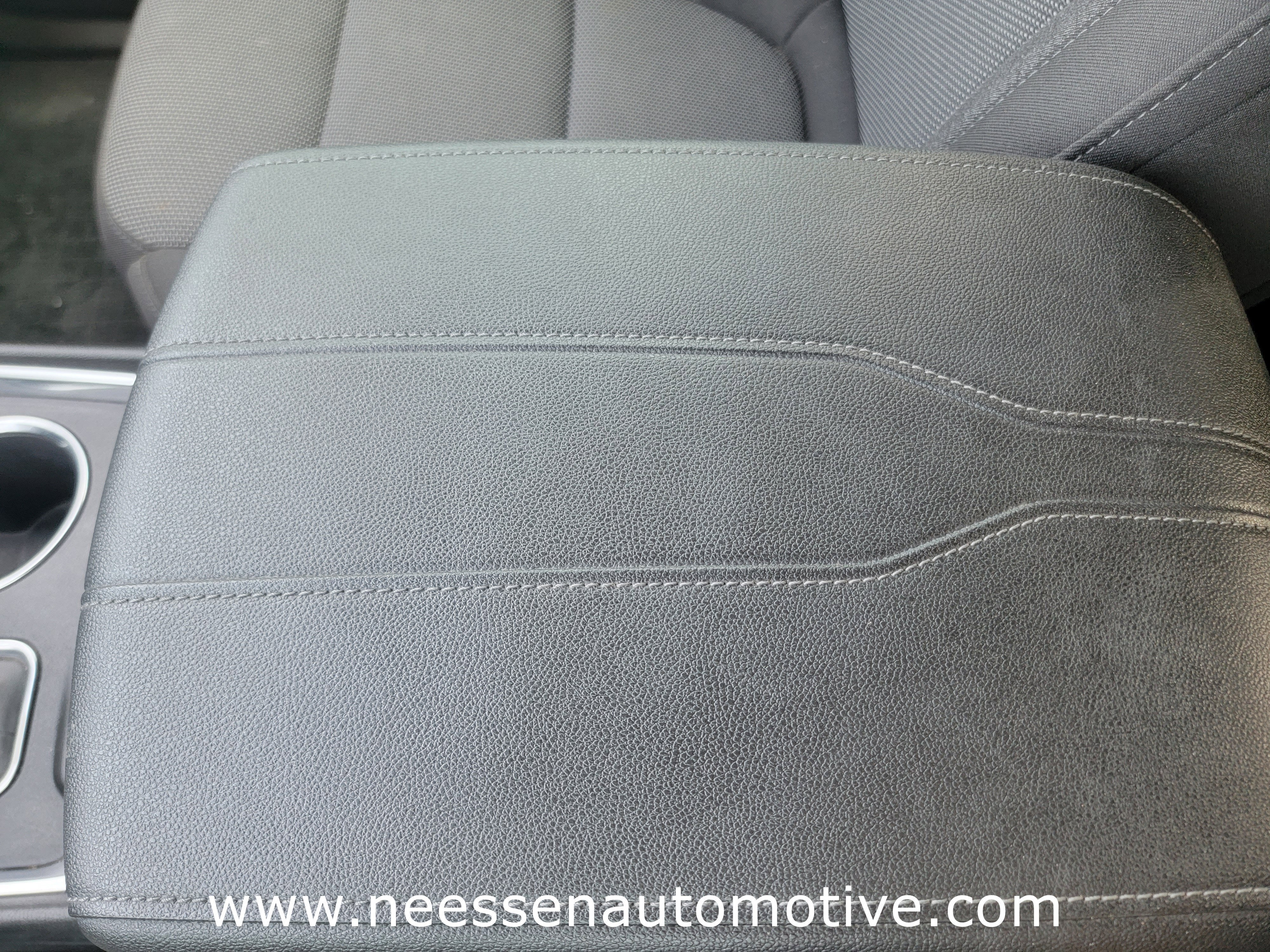 2023 Chevrolet Traverse Base