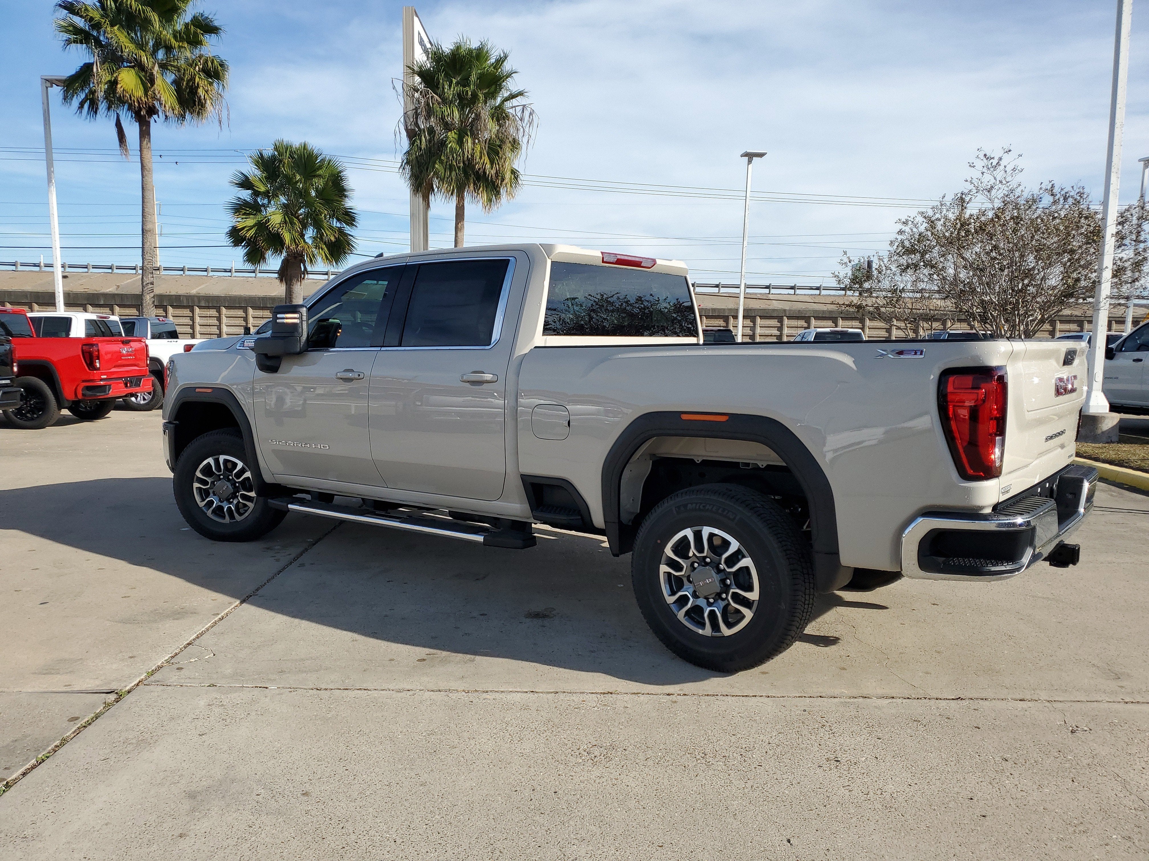 2026 GMC Sierra 2500 HD SLE