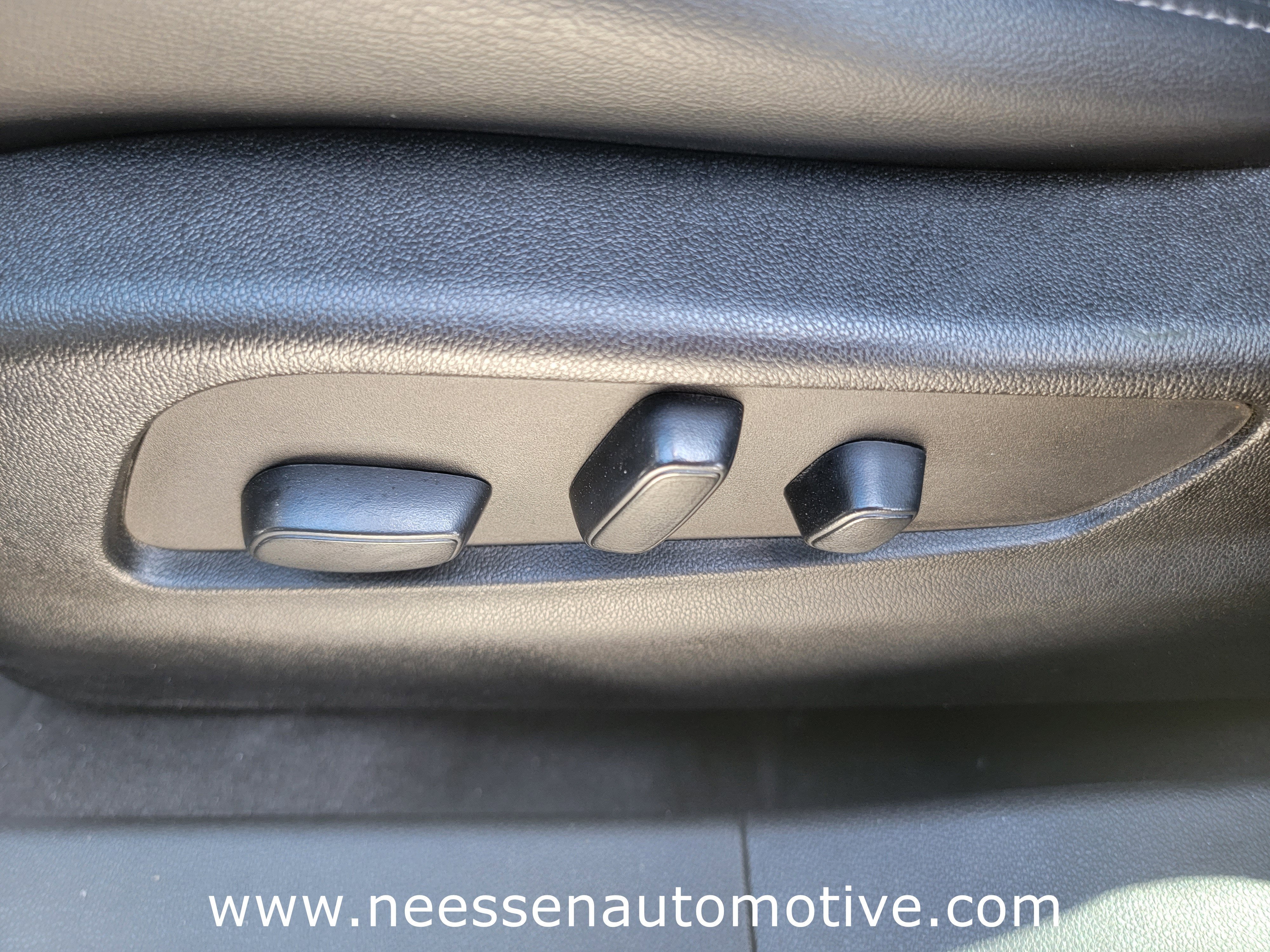 2023 Cadillac XT4 Base