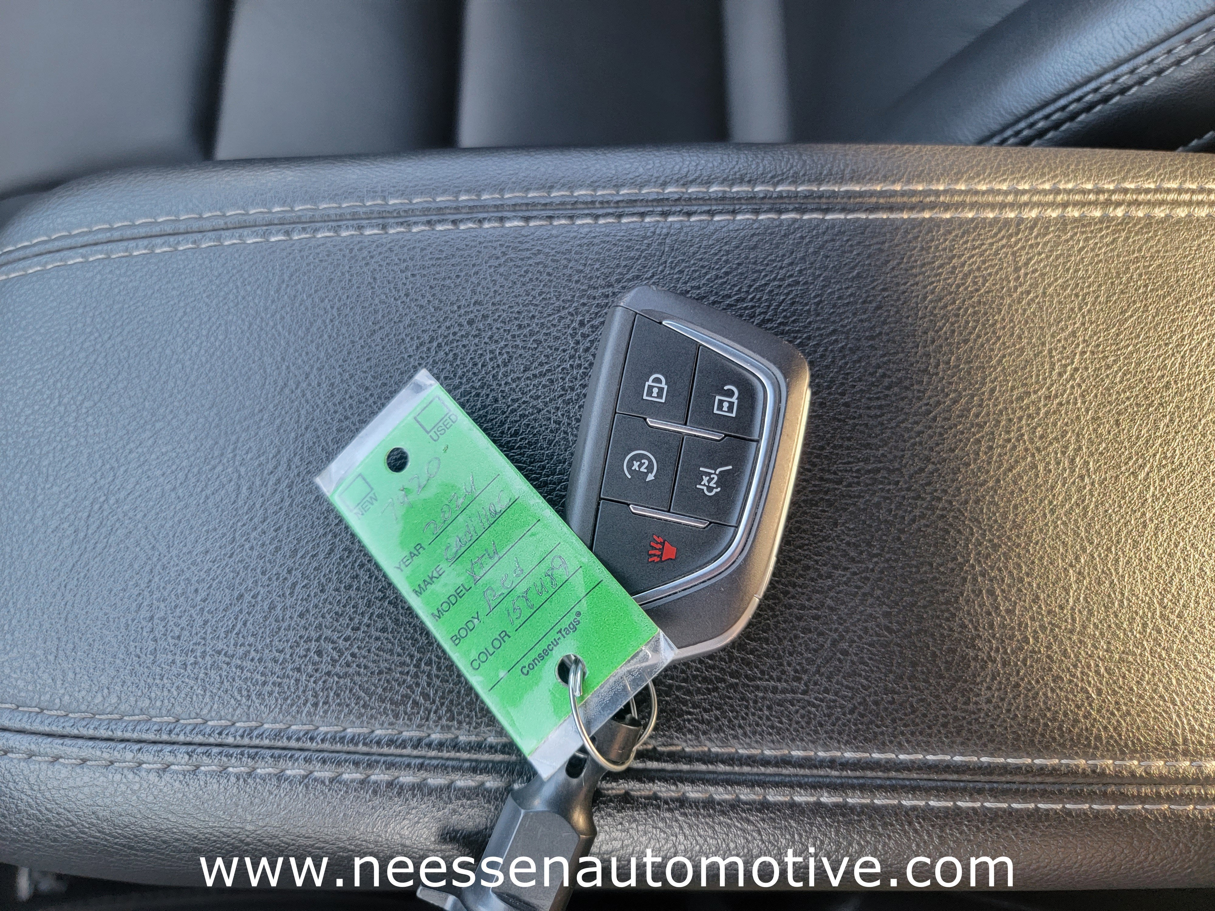 2024 Cadillac XT4 Premium Luxury