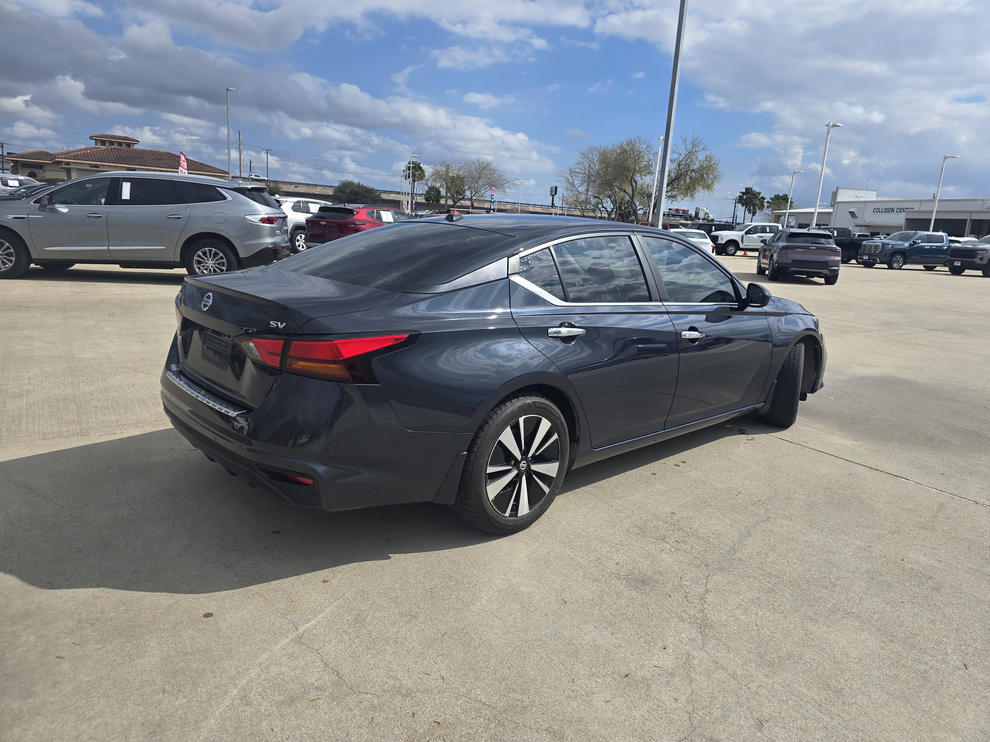 2021 Nissan Altima Base