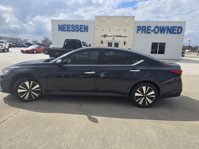 2021 Nissan Altima Base