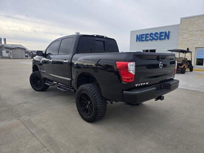 2021 Nissan Titan SV