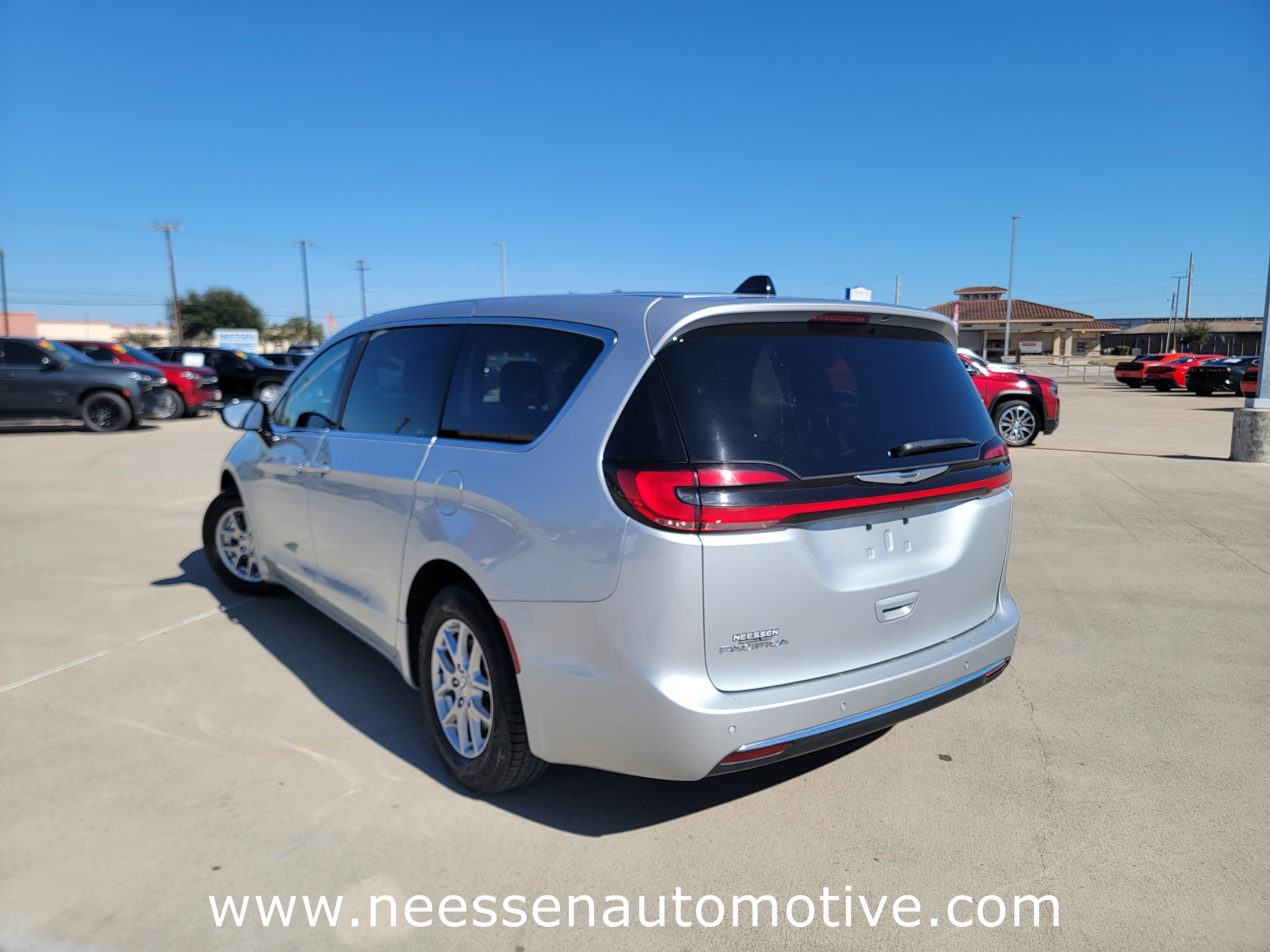 2024 Chrysler Pacifica Touring L