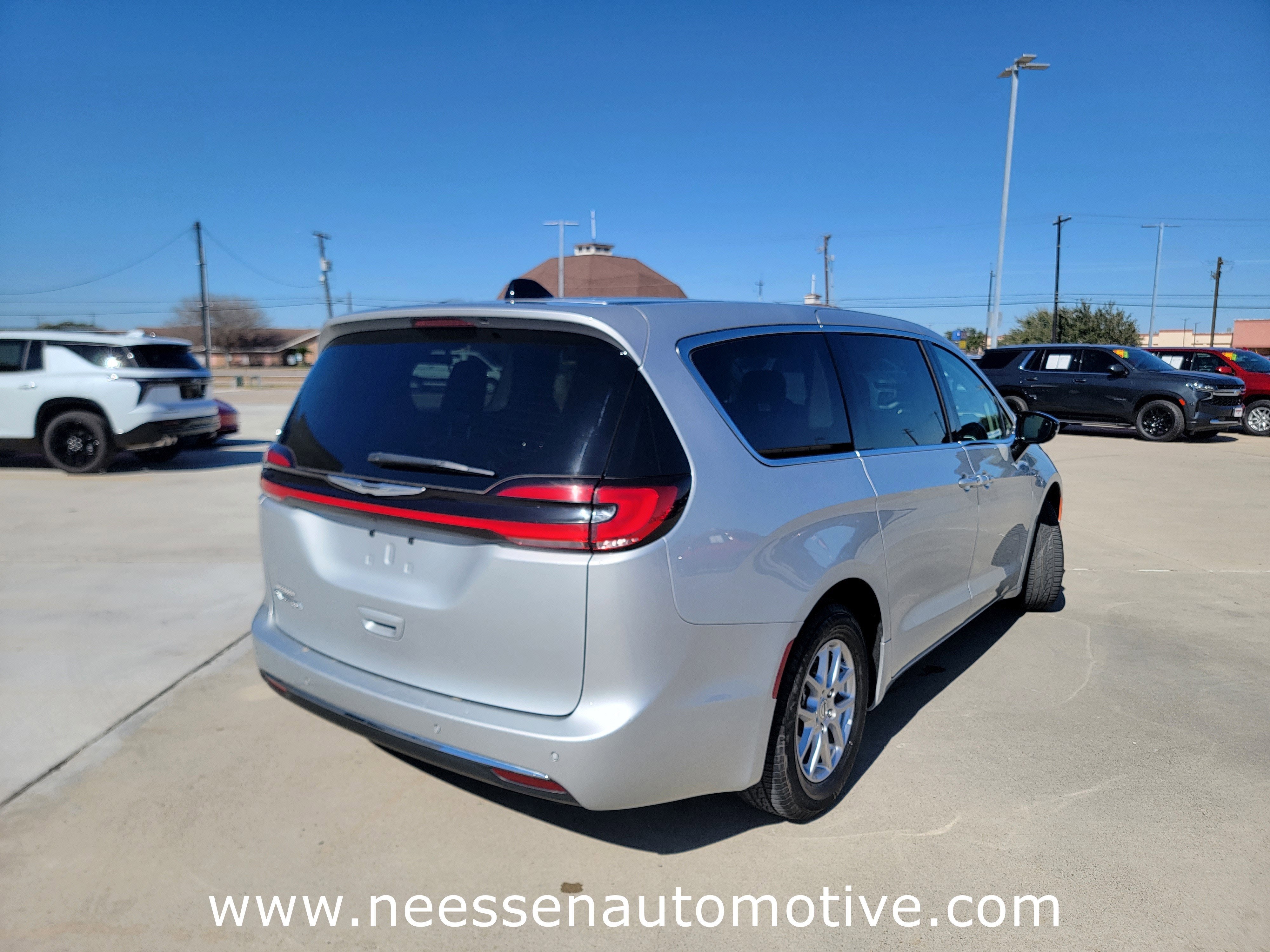 2024 Chrysler Pacifica Touring L