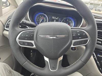 2024 Chrysler Voyager LX