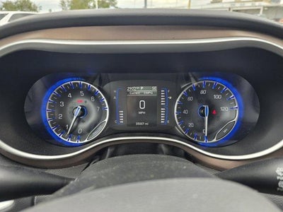 2024 Chrysler Voyager LX