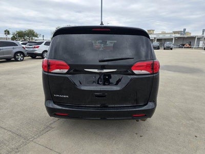 2024 Chrysler Voyager LX