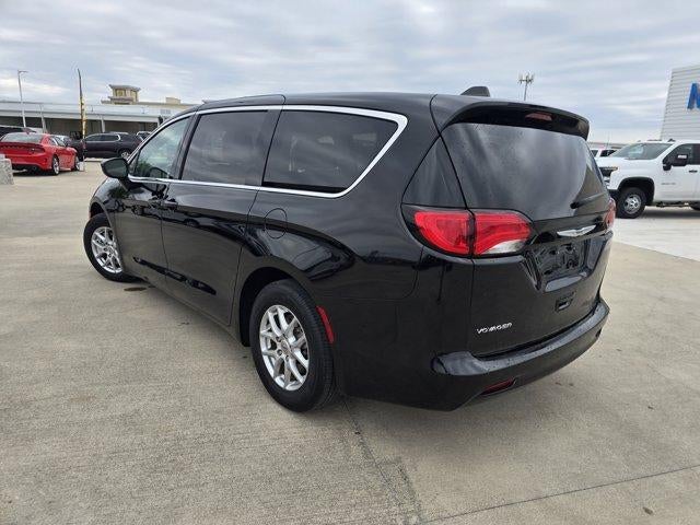 2024 Chrysler Voyager LX