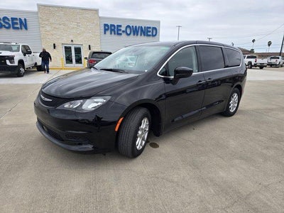 2024 Chrysler Voyager LX