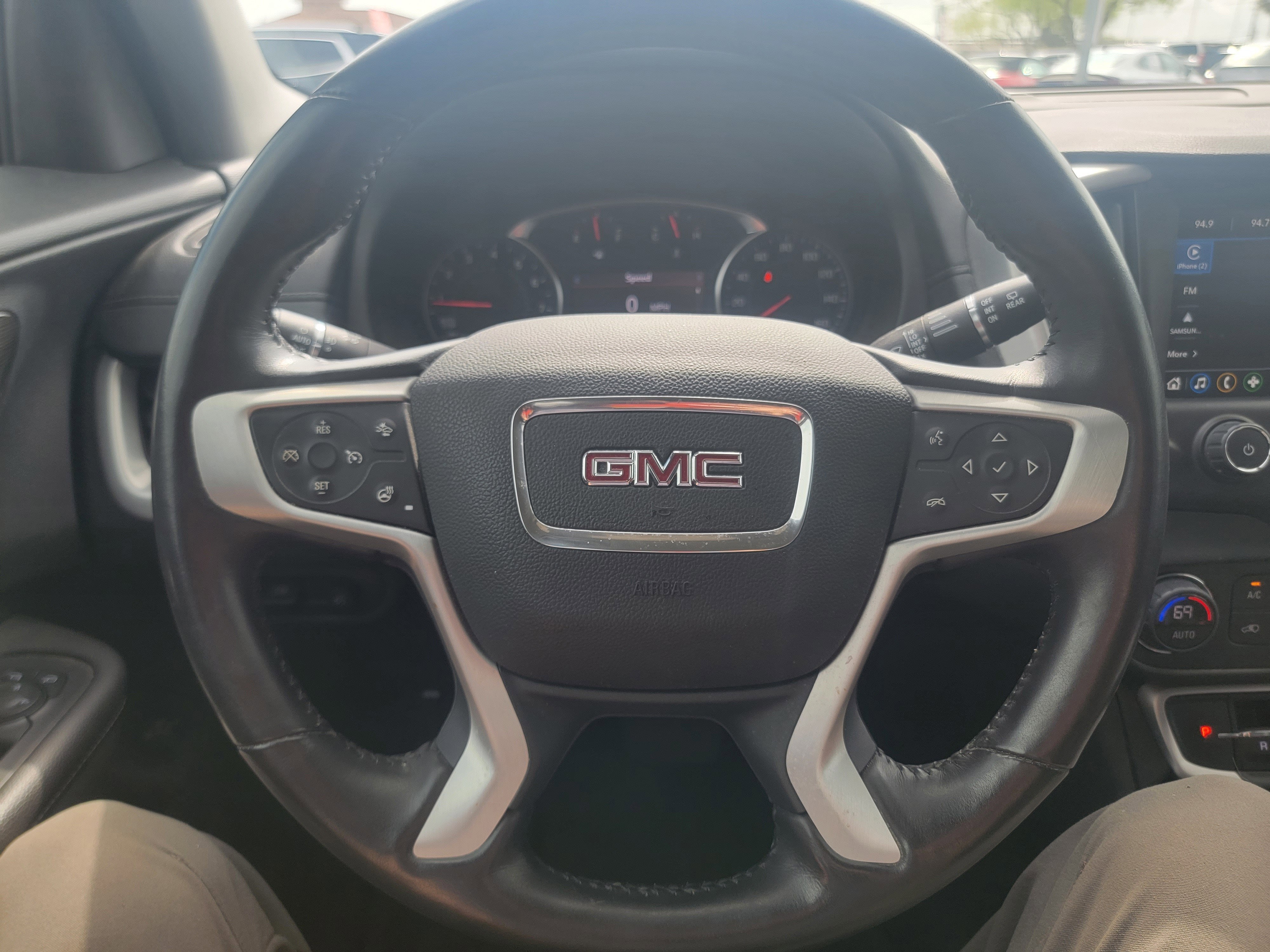 2022 GMC Terrain SLT