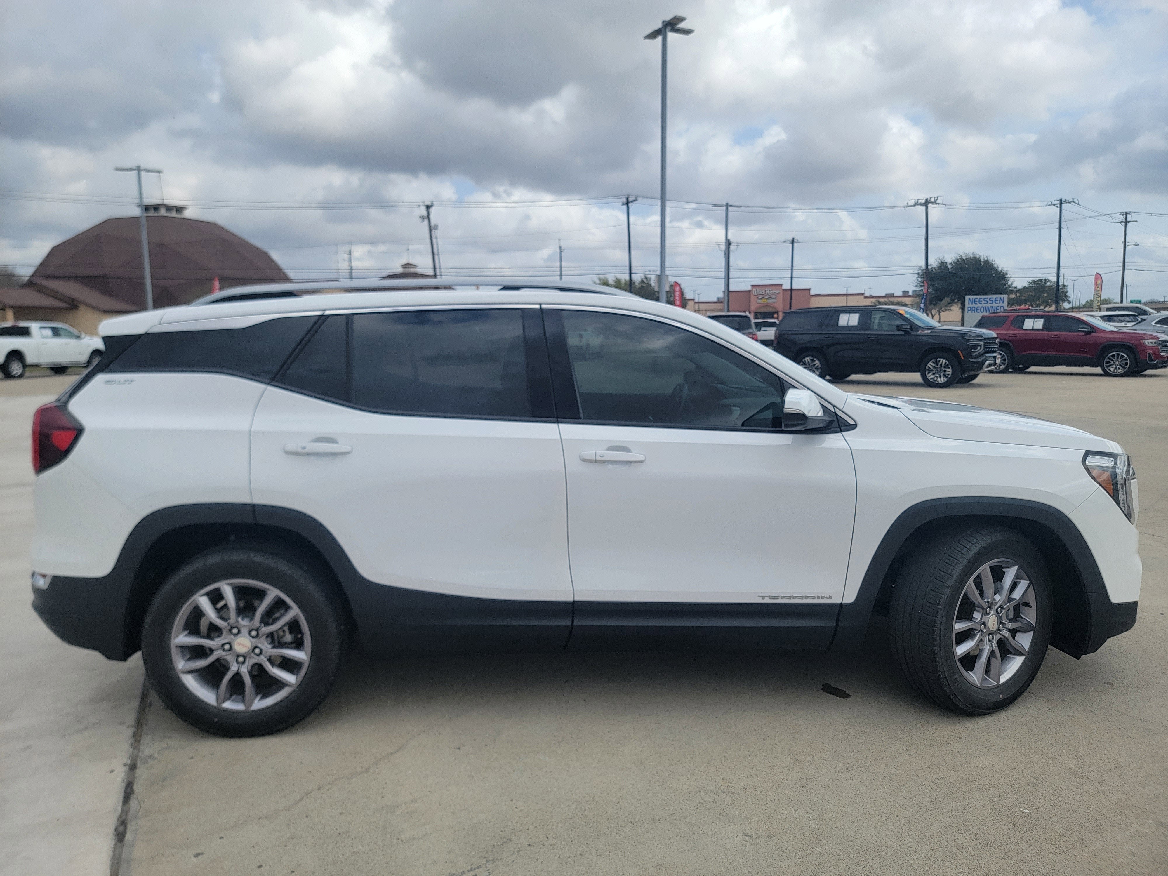 2022 GMC Terrain SLT