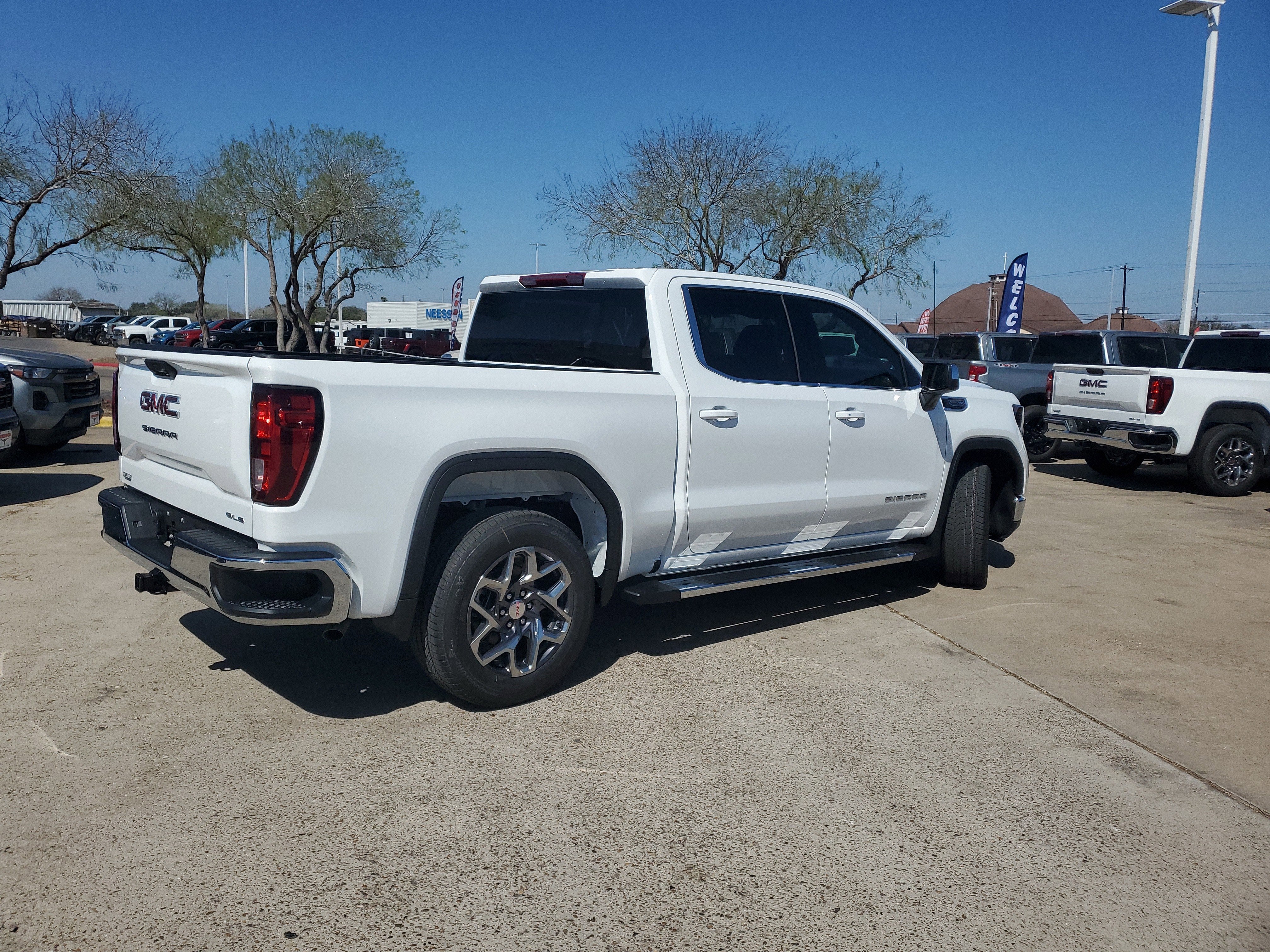 2026 GMC Sierra 1500 SLE