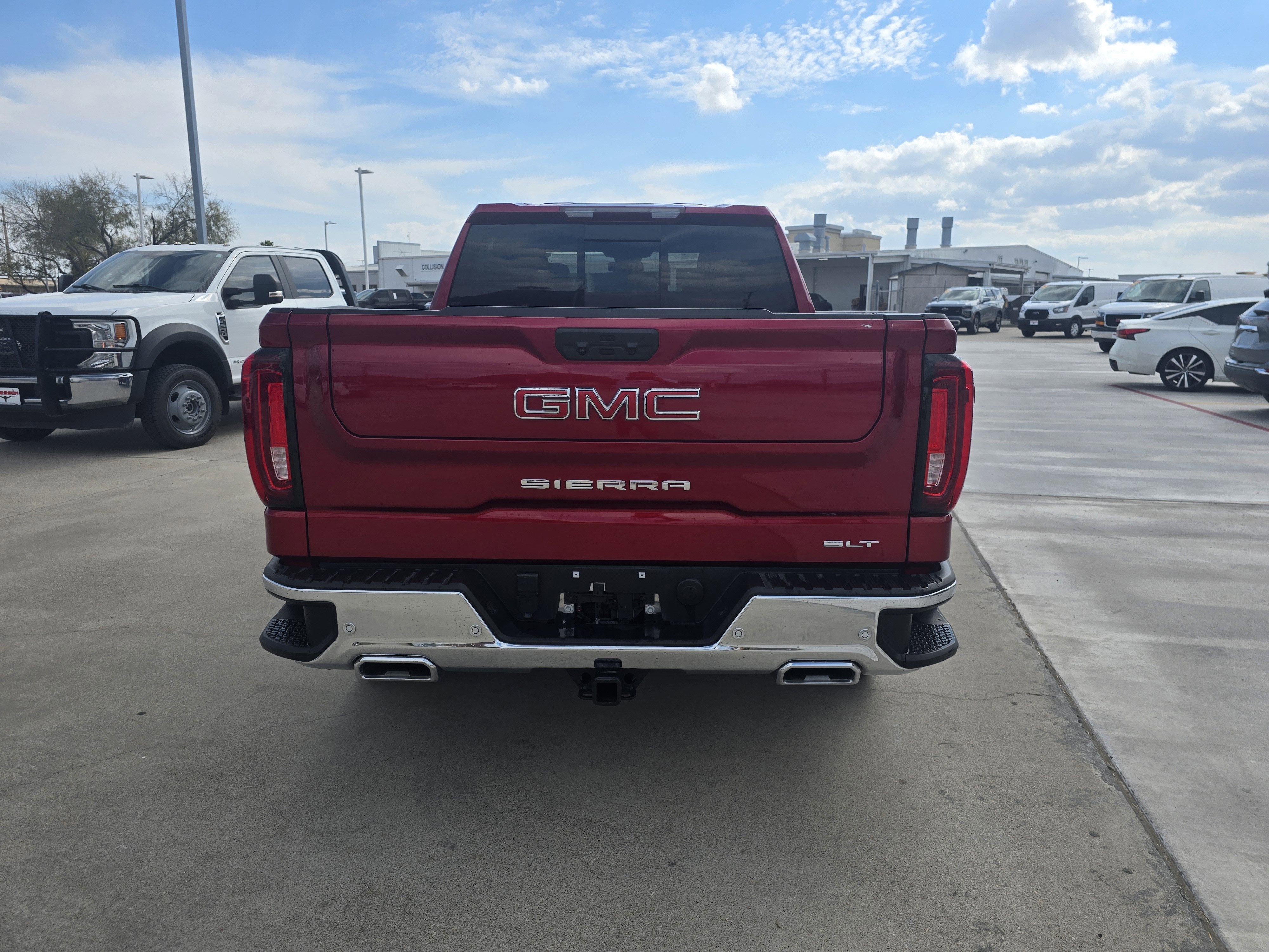 2024 GMC Sierra 1500 SLT