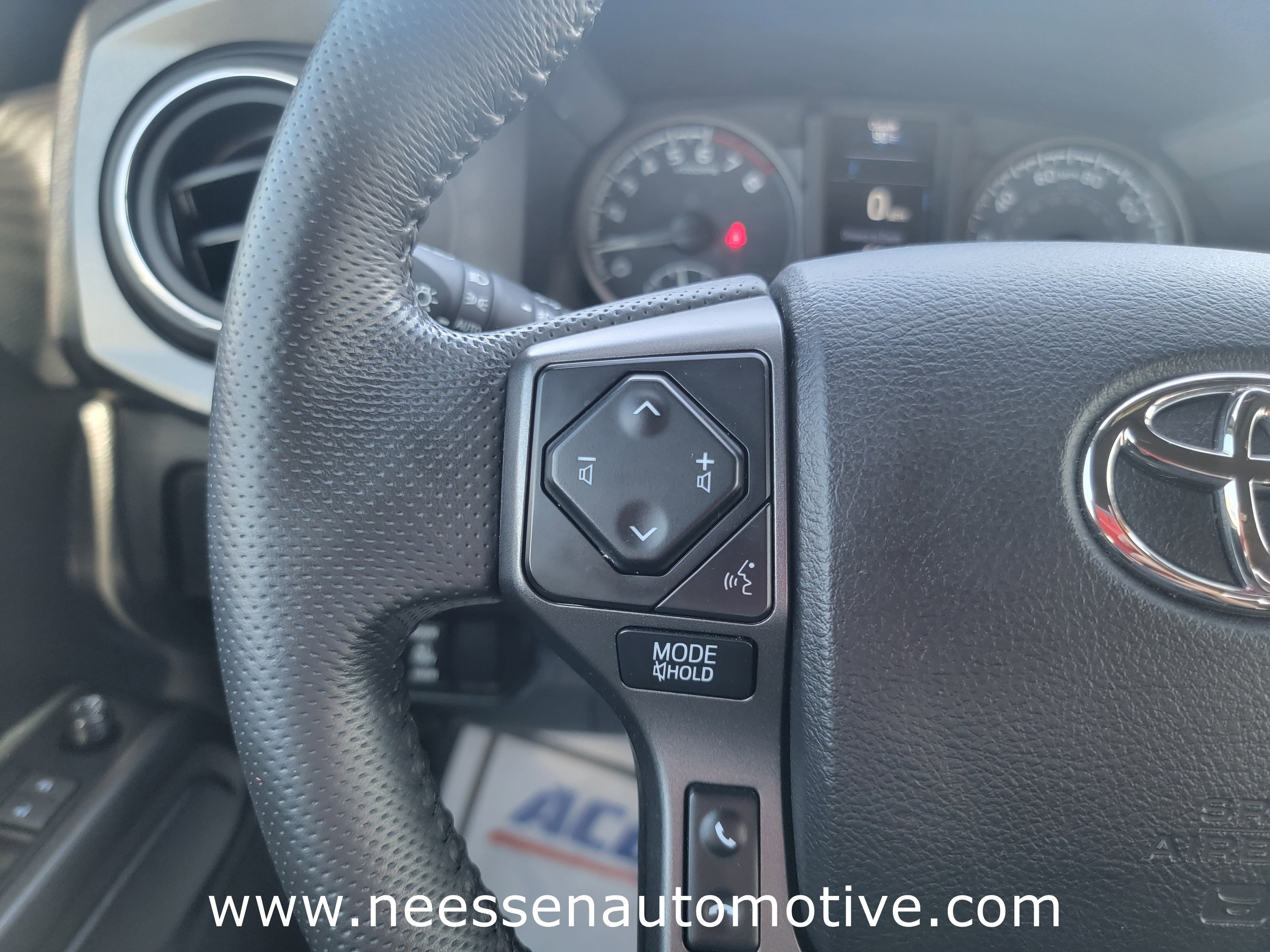 2022 Toyota Tacoma 4WD SR