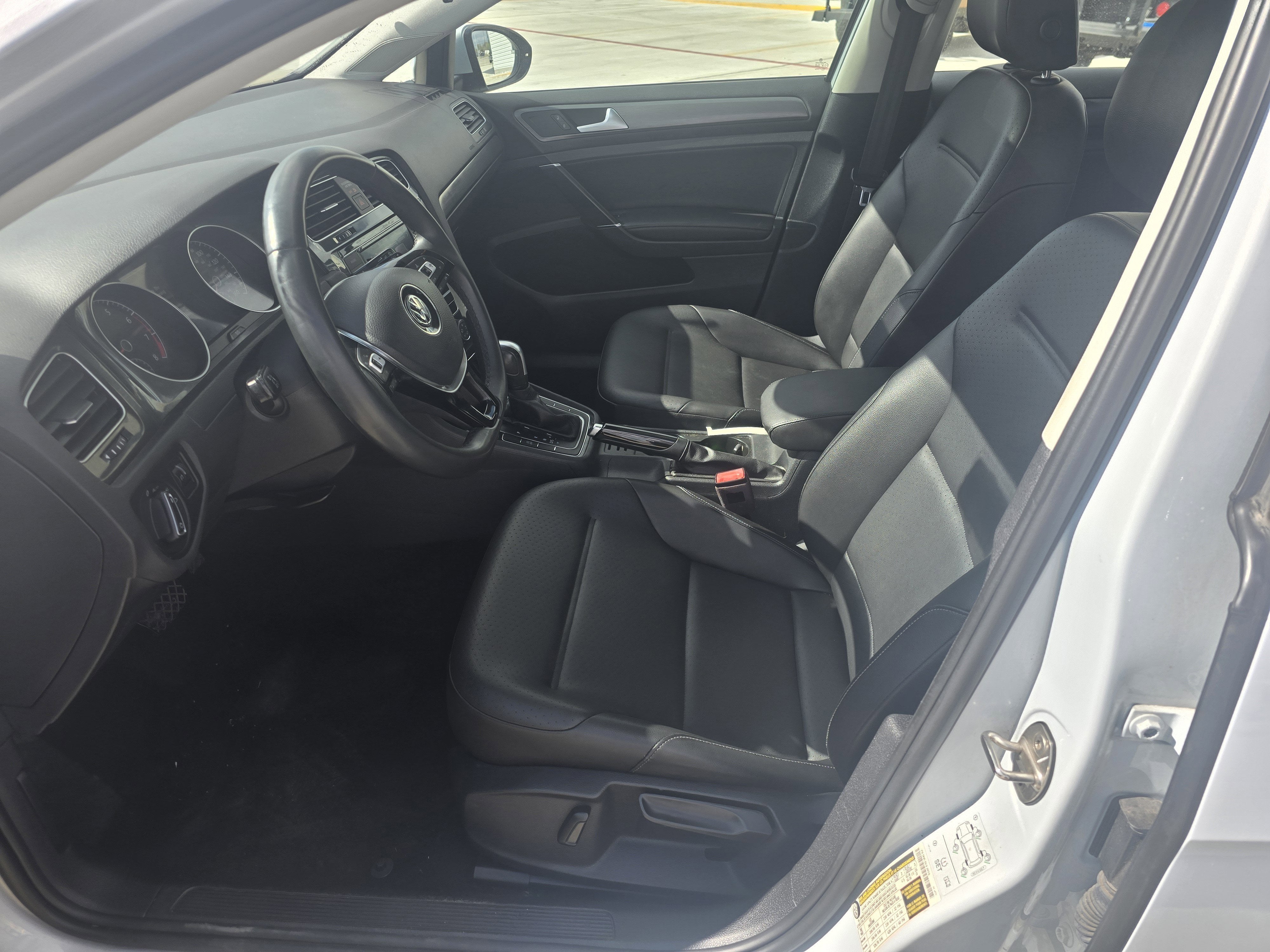 2021 Volkswagen Golf TSI