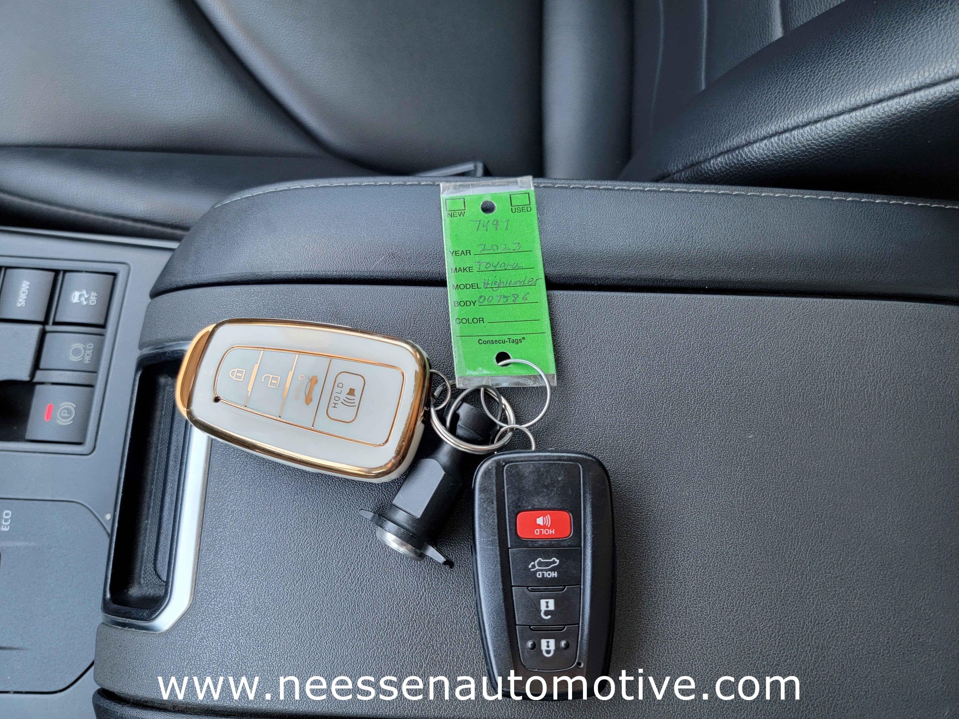 2023 Toyota Highlander L