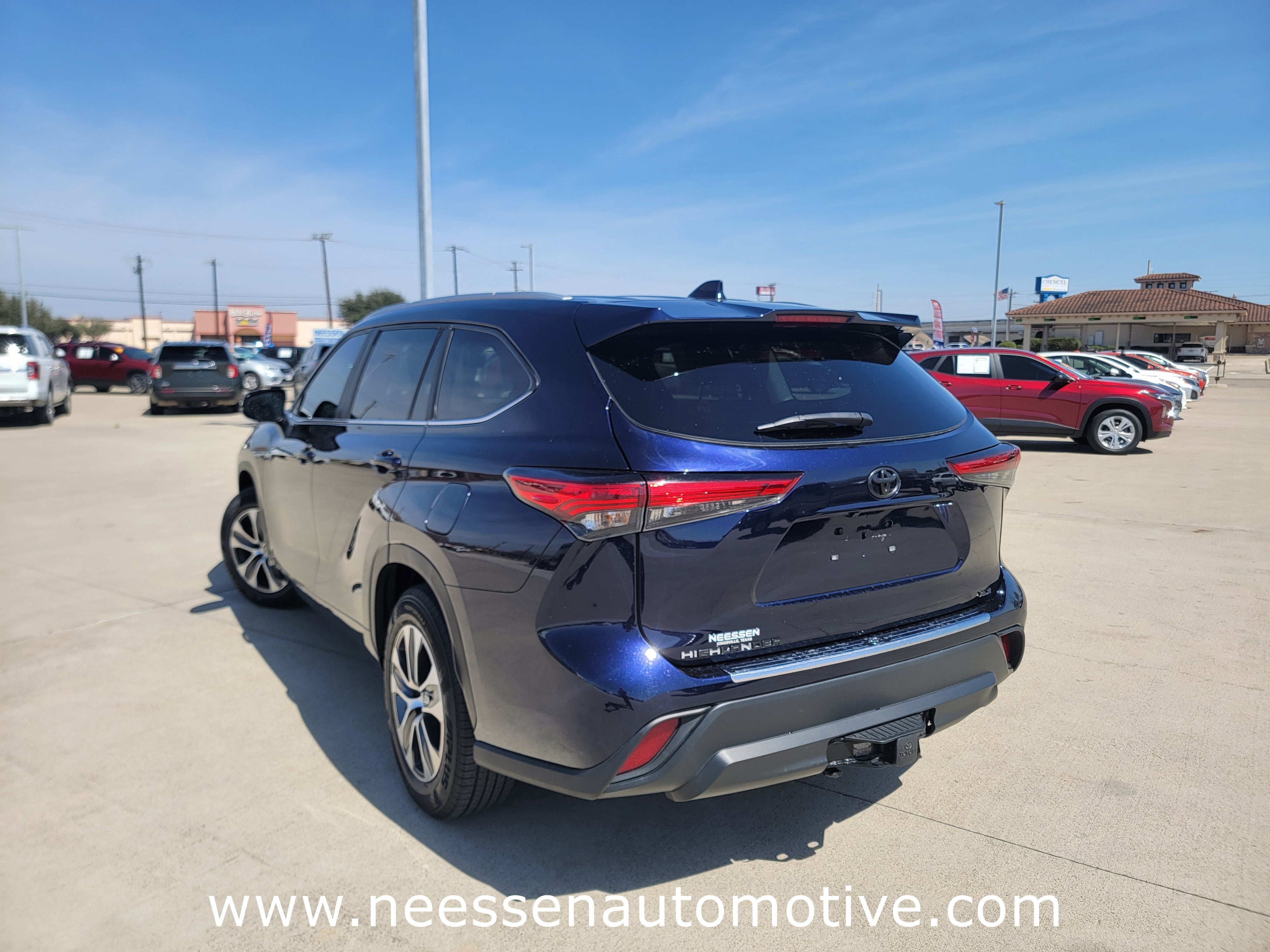 2023 Toyota Highlander L