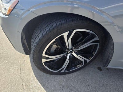 2024 Volvo S60 Plus Dark Theme