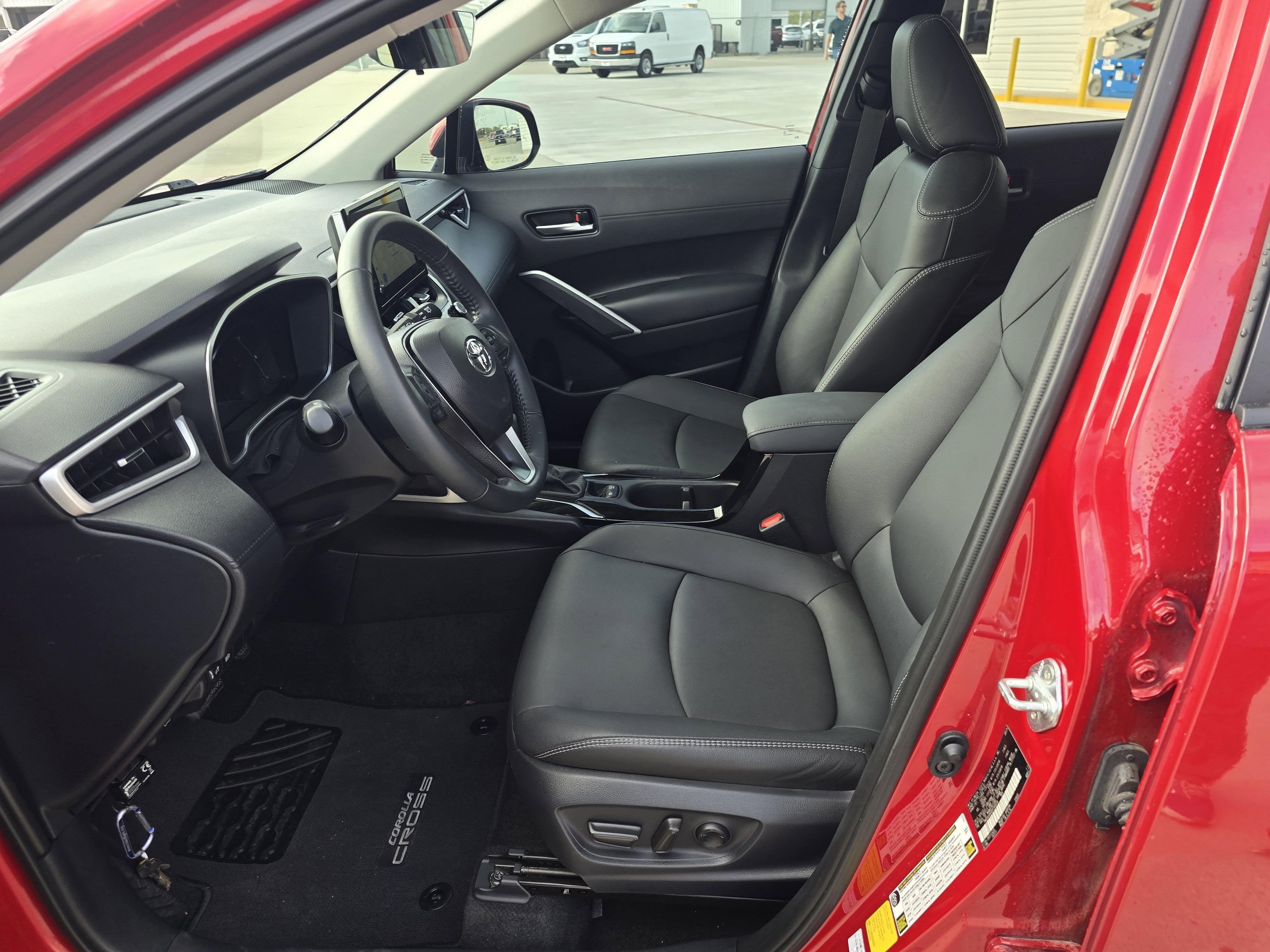 2024 Toyota Corolla Cross XLE