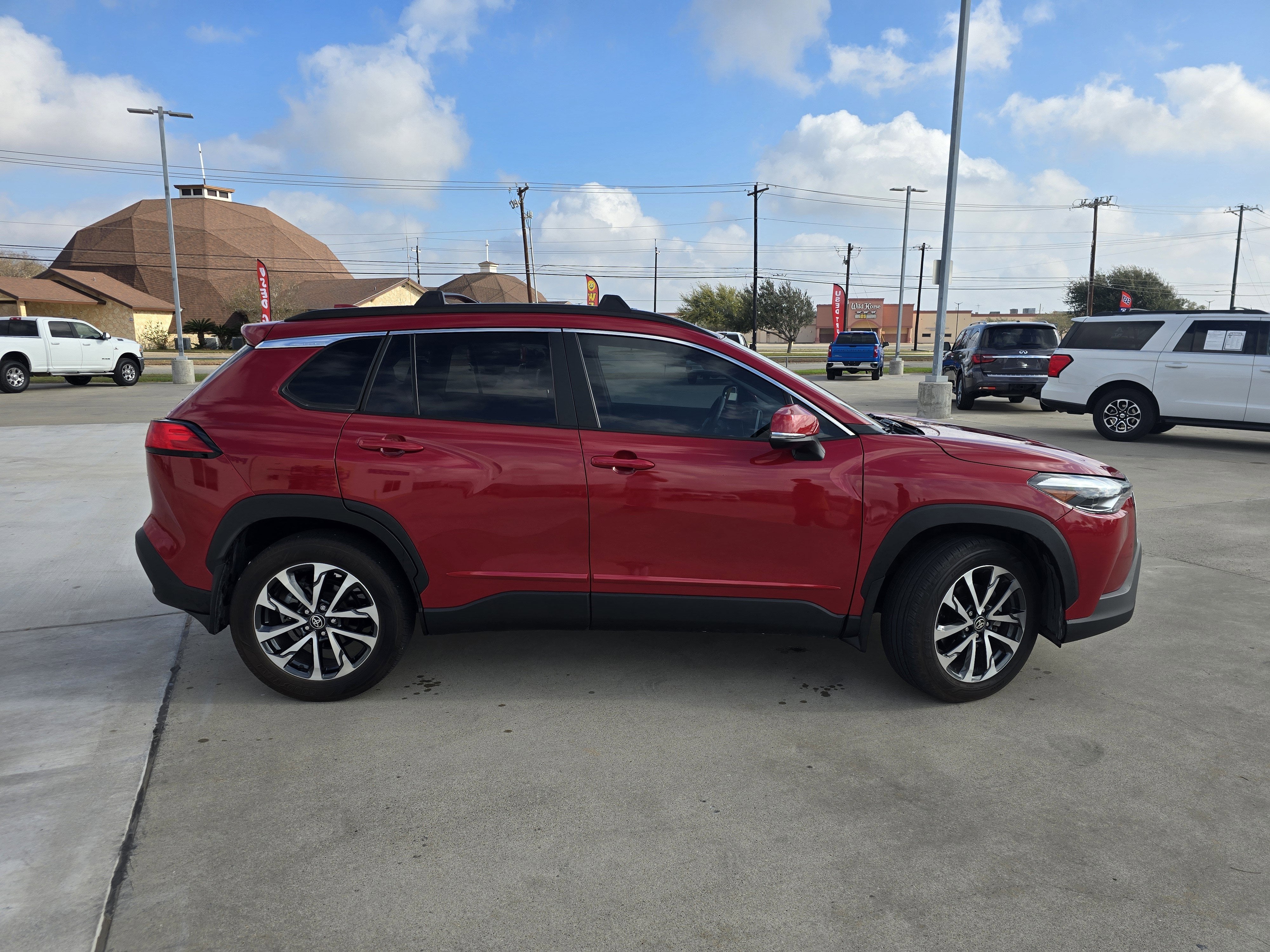 2024 Toyota Corolla Cross XLE