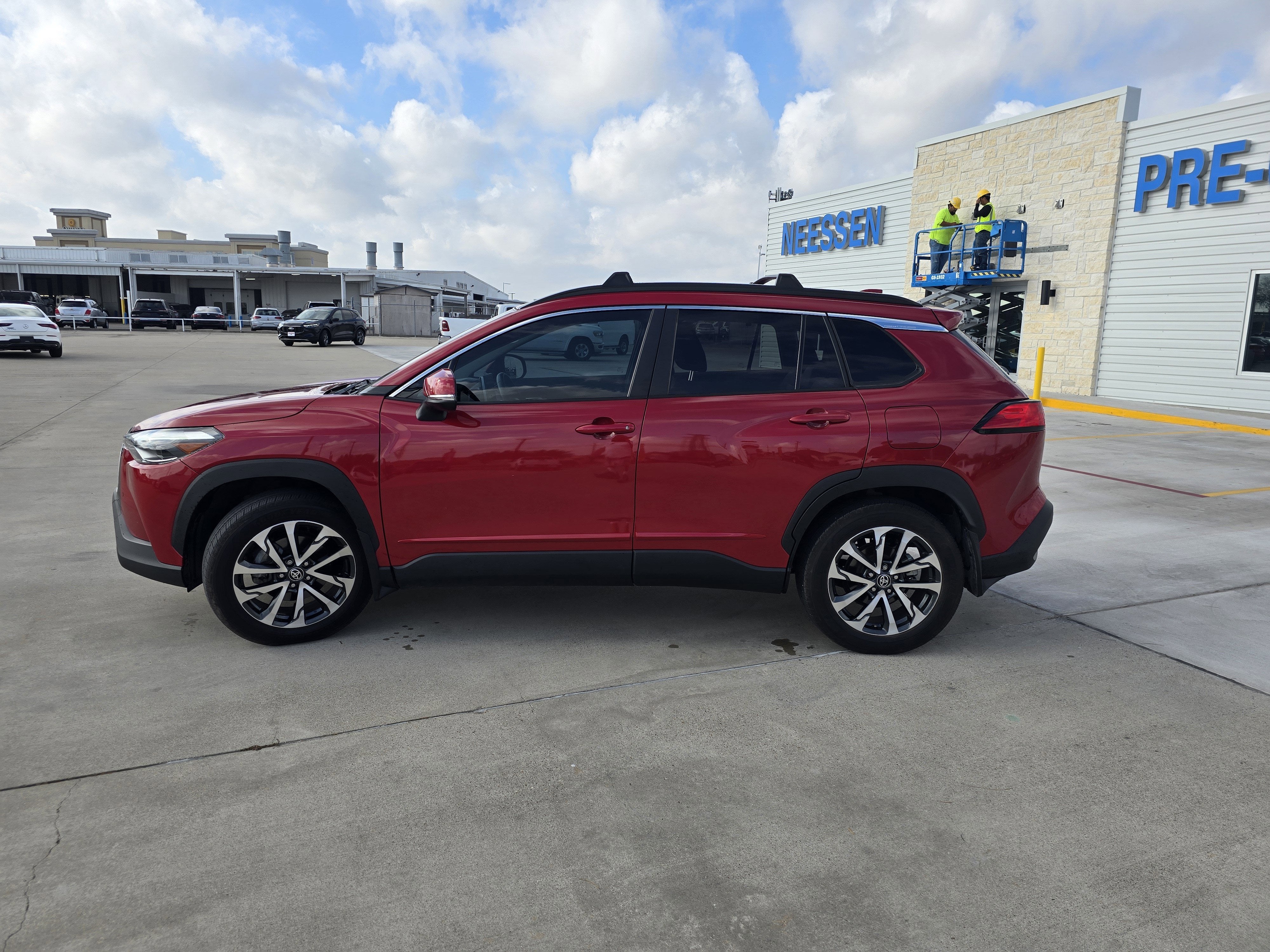 2024 Toyota Corolla Cross XLE