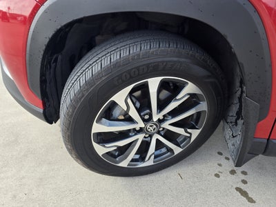 2024 Toyota Corolla Cross XLE