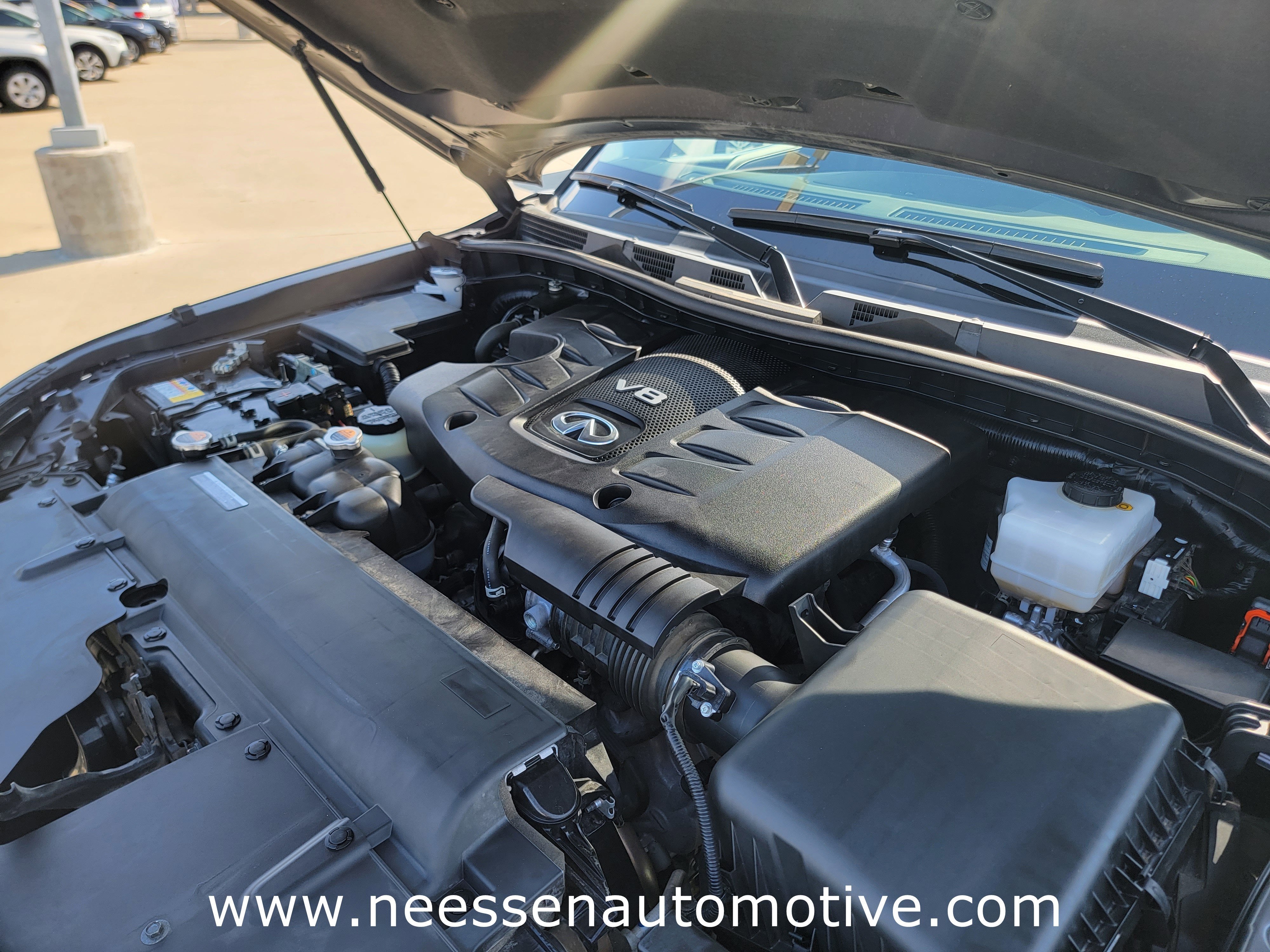 2024 INFINITI QX80 LUXE