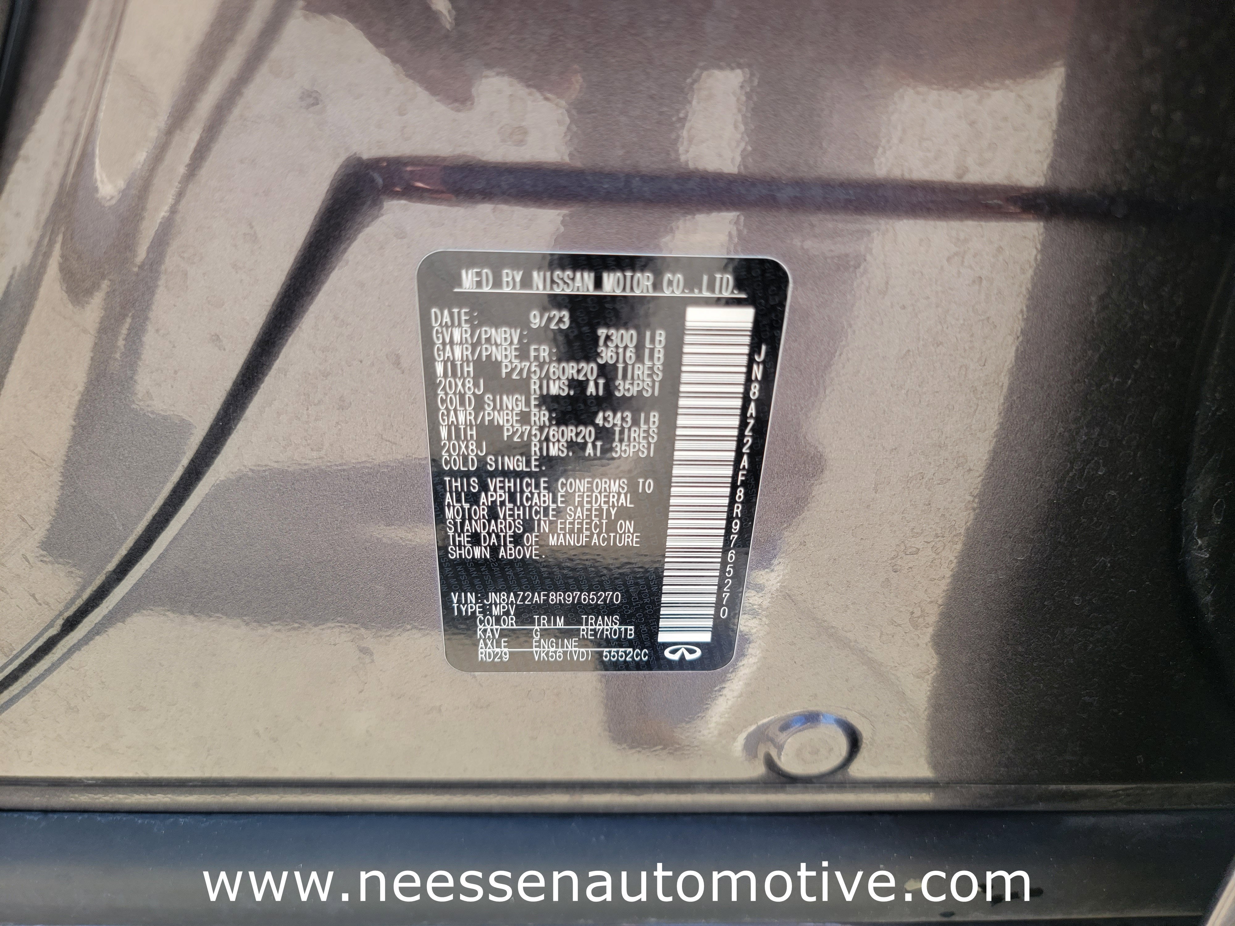 2024 INFINITI QX80 LUXE