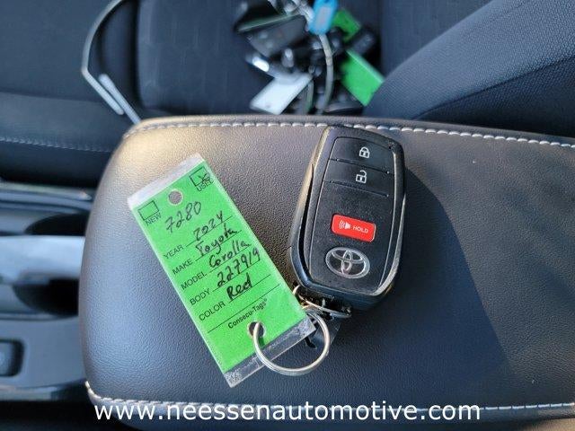 2024 Toyota Corolla Hatchback SE