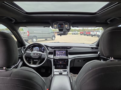 2025 Jeep Grand Cherokee Laredo X