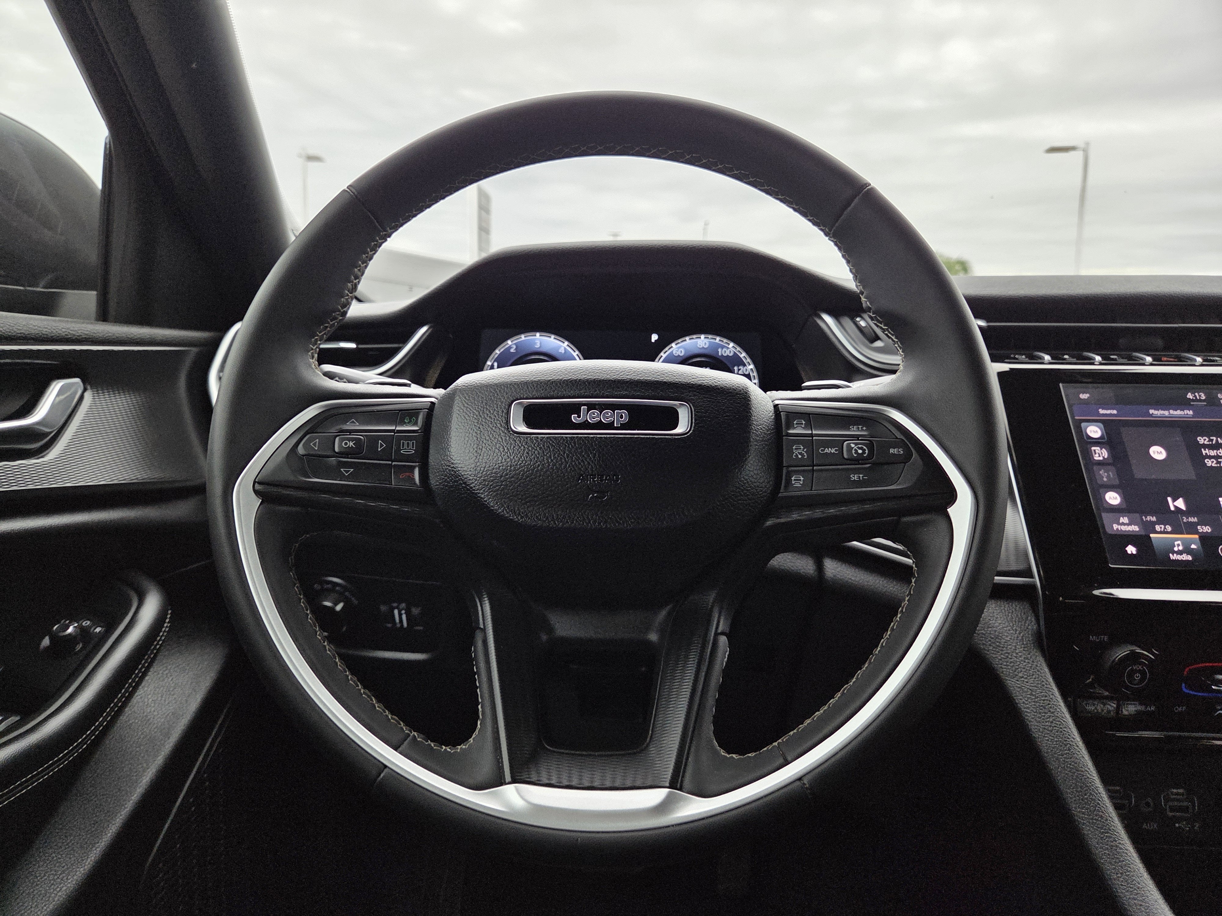 2025 Jeep Grand Cherokee Laredo X