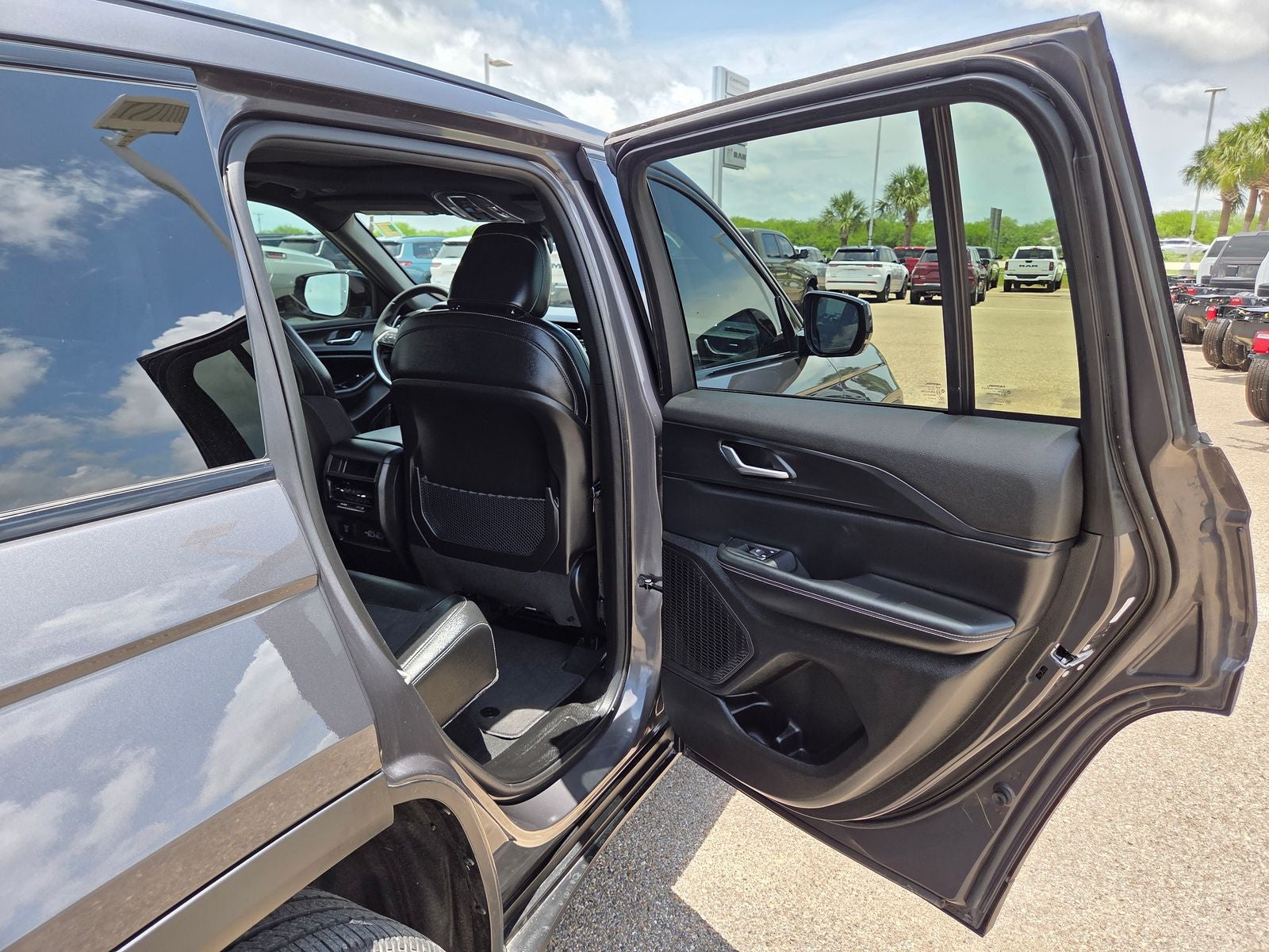 2024 Jeep Grand Cherokee Altitude X