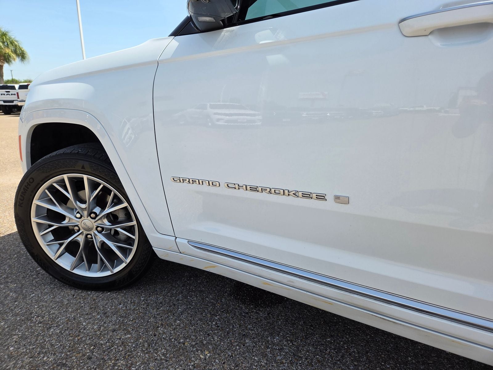 2022 Jeep Grand Cherokee Summit
