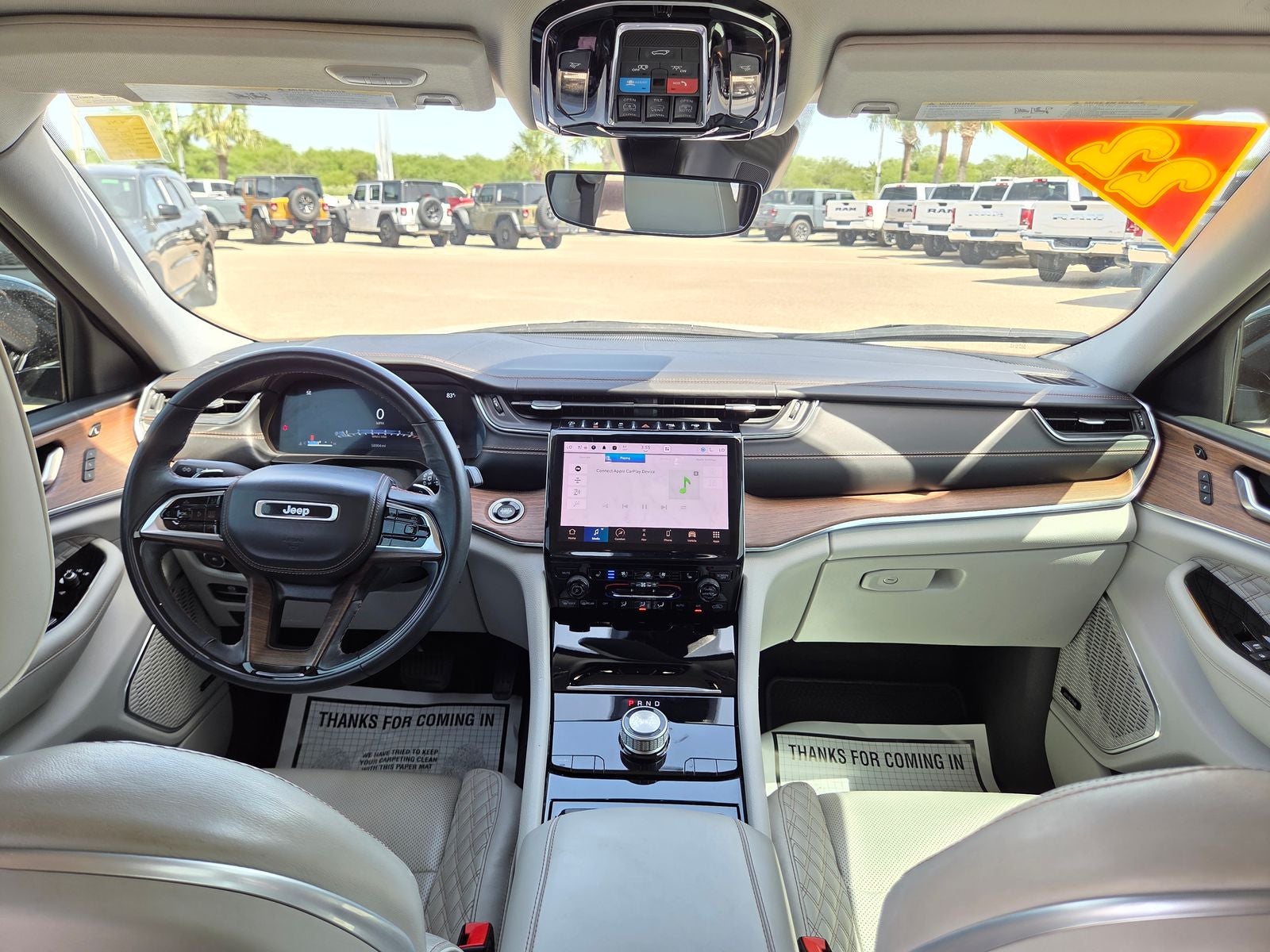 2022 Jeep Grand Cherokee Summit