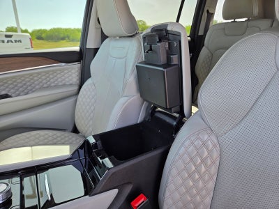 2022 Jeep Grand Cherokee Summit