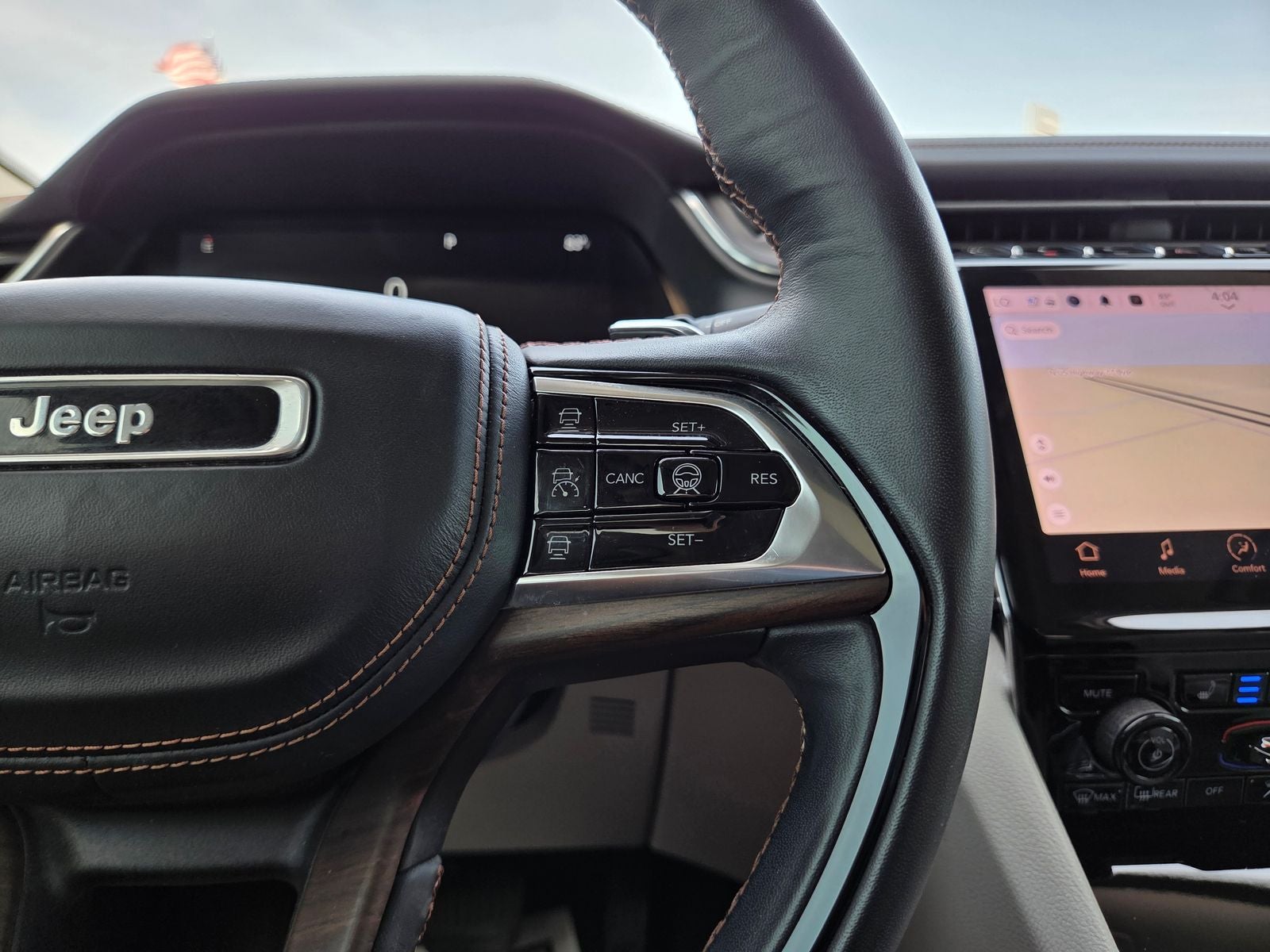 2022 Jeep Grand Cherokee Summit