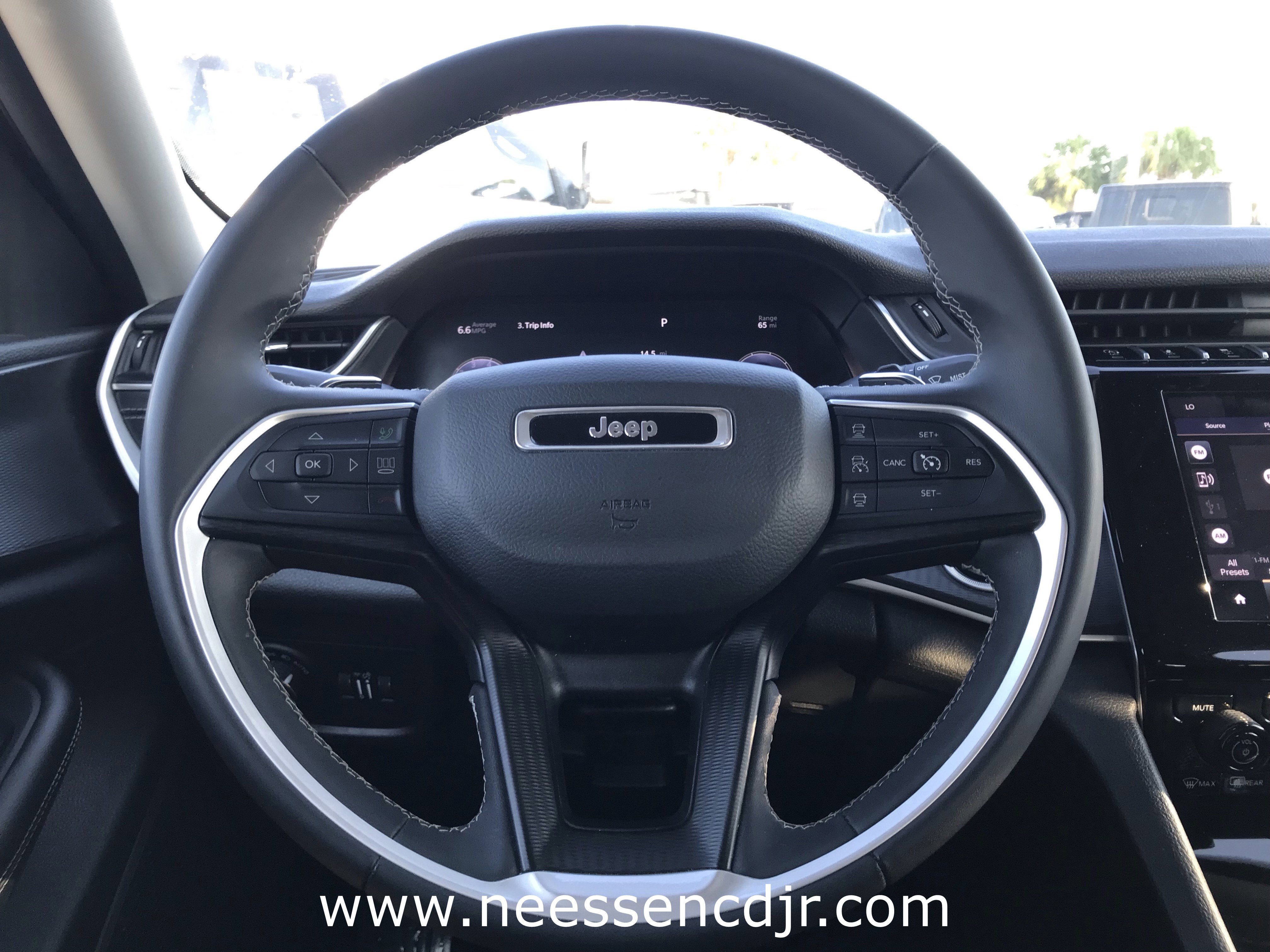 2024 Jeep Grand Cherokee Laredo