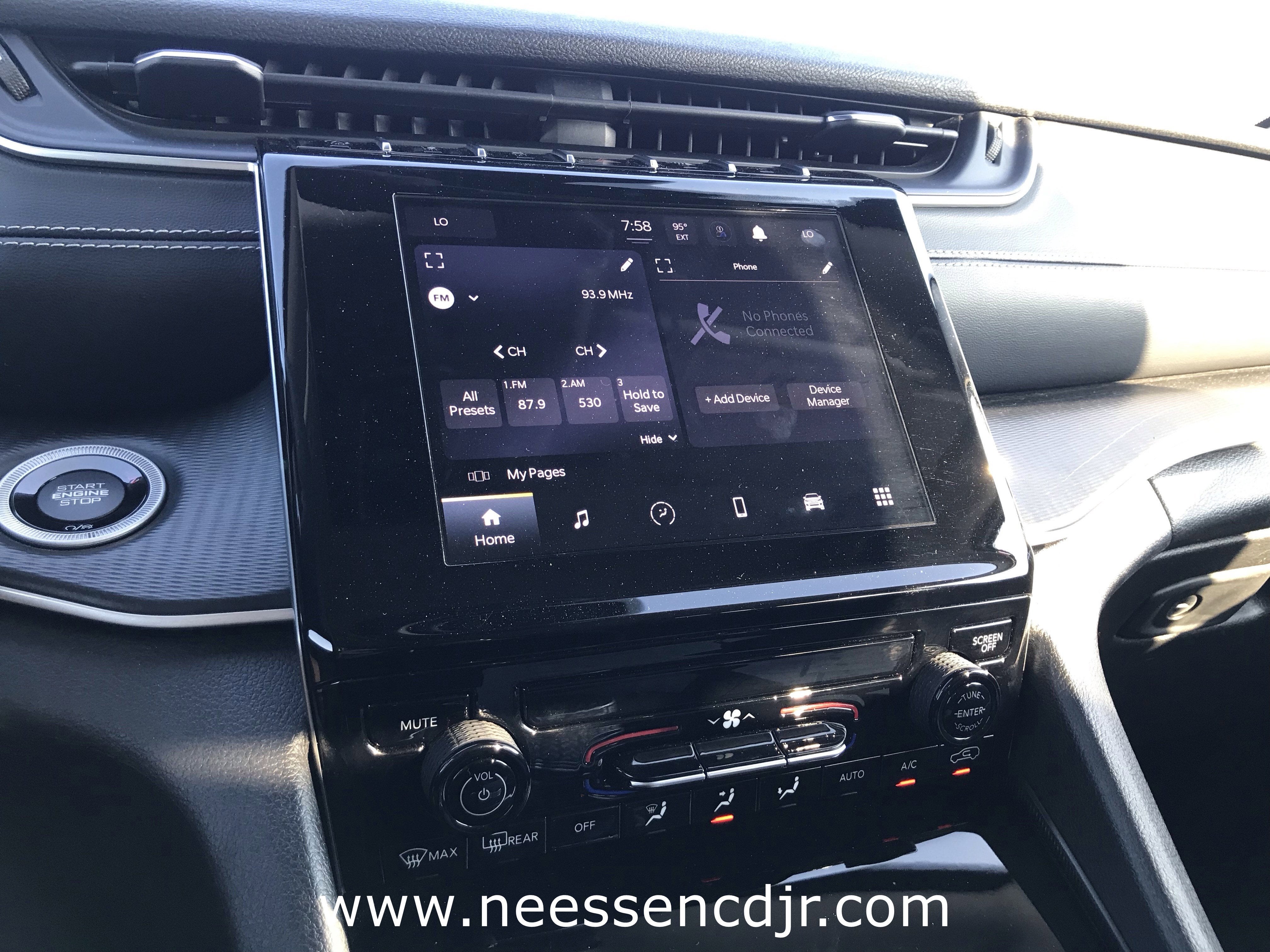 2024 Jeep Grand Cherokee Laredo