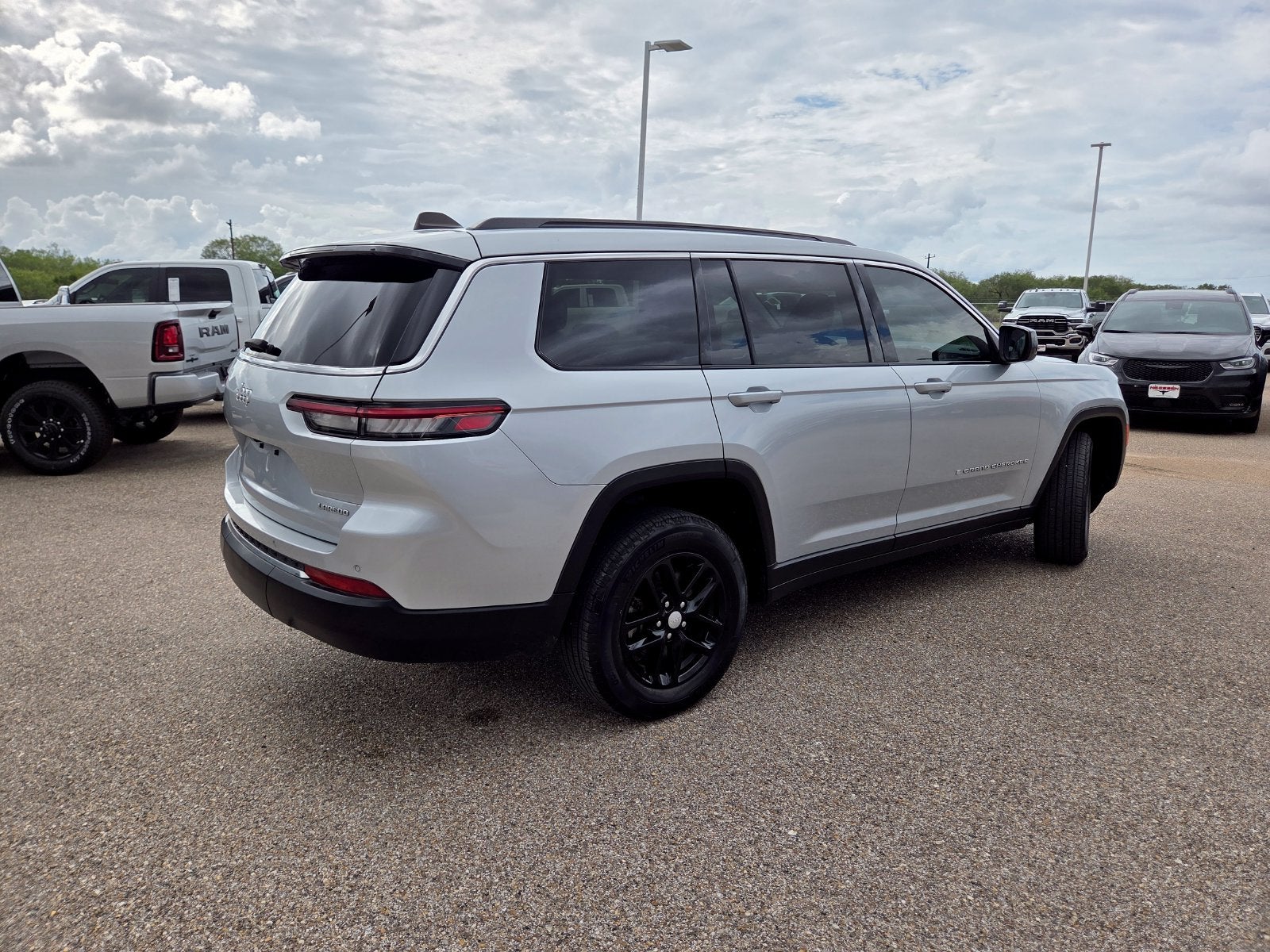 2025 Jeep Grand Cherokee L Laredo