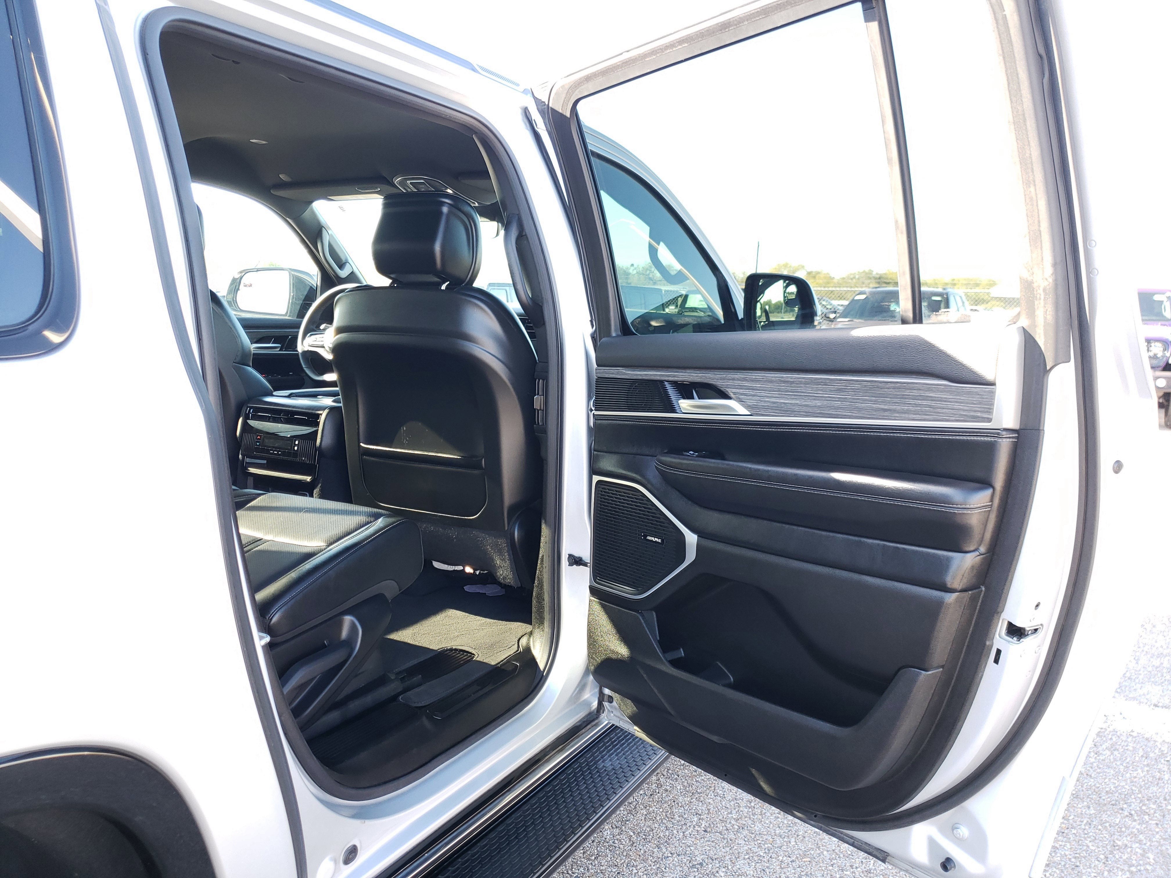 2024 Jeep Wagoneer L Series II