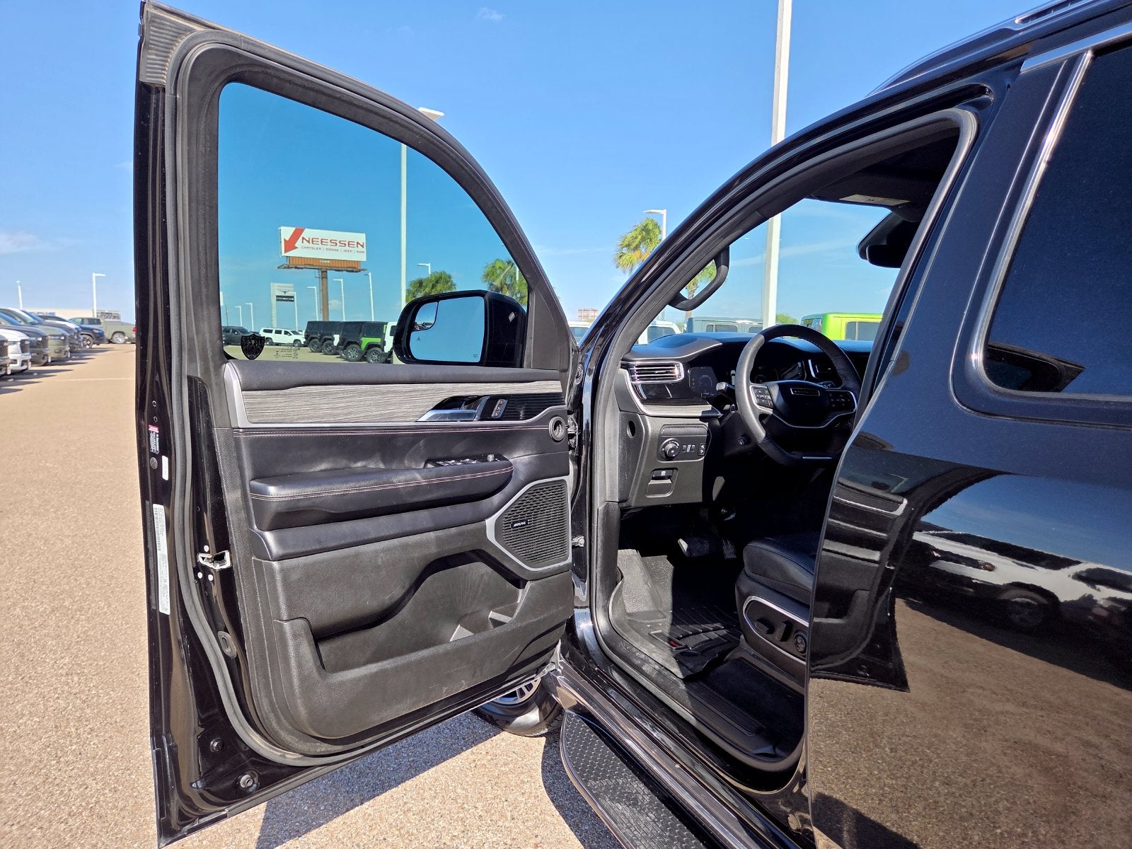2022 Jeep Wagoneer Series III
