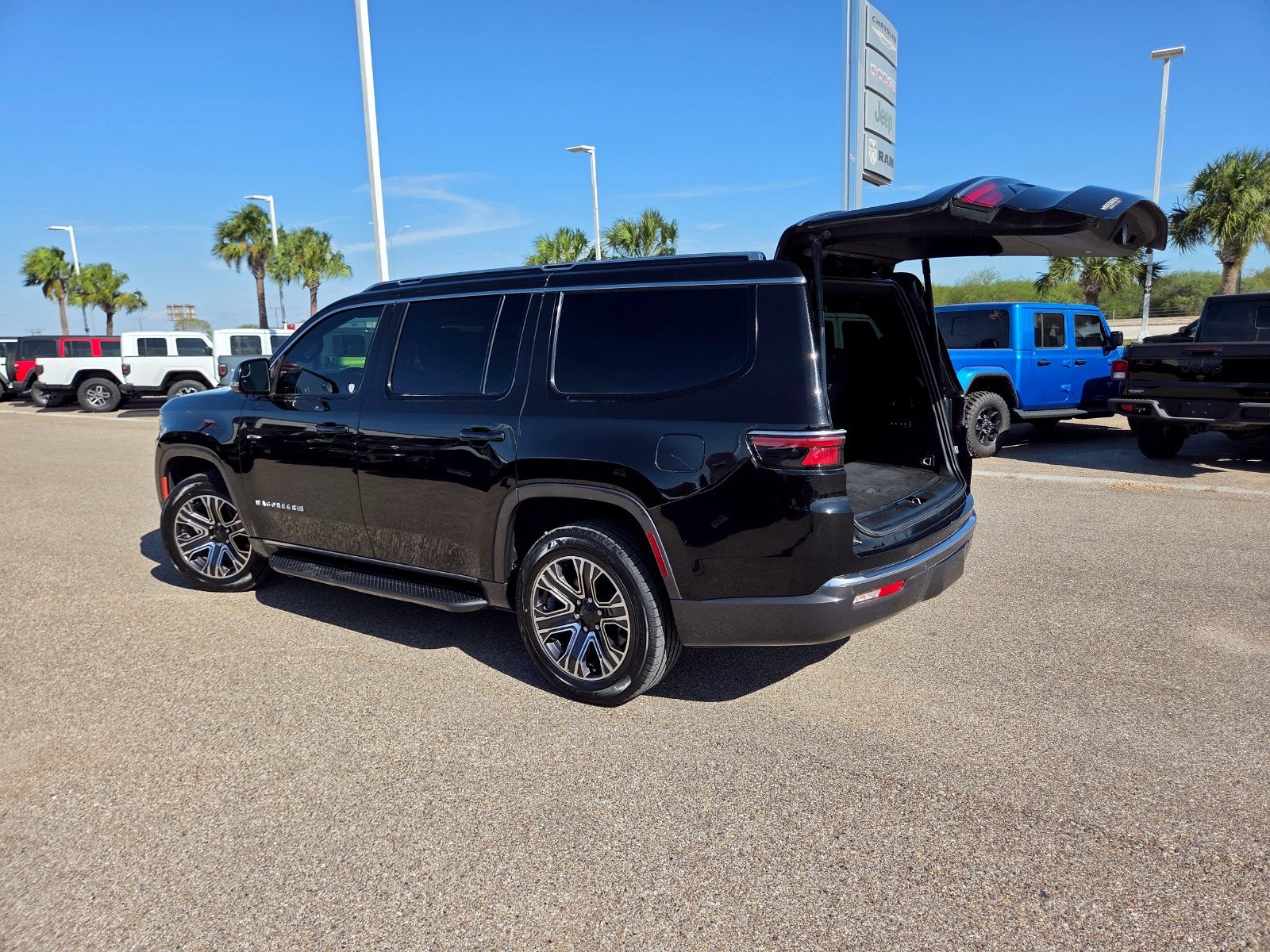 2022 Jeep Wagoneer Series III