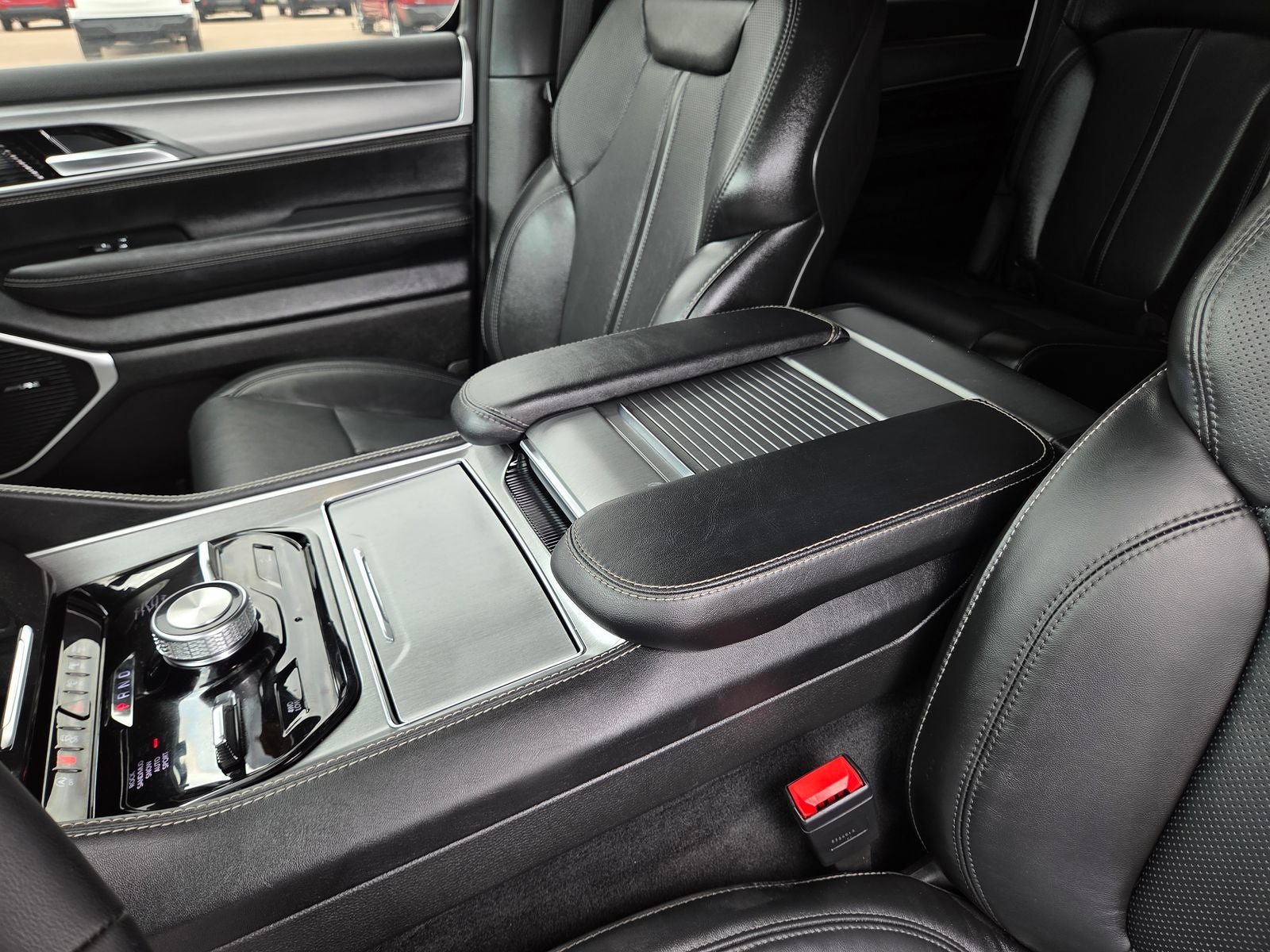 2026 Jeep Grand Wagoneer Upland