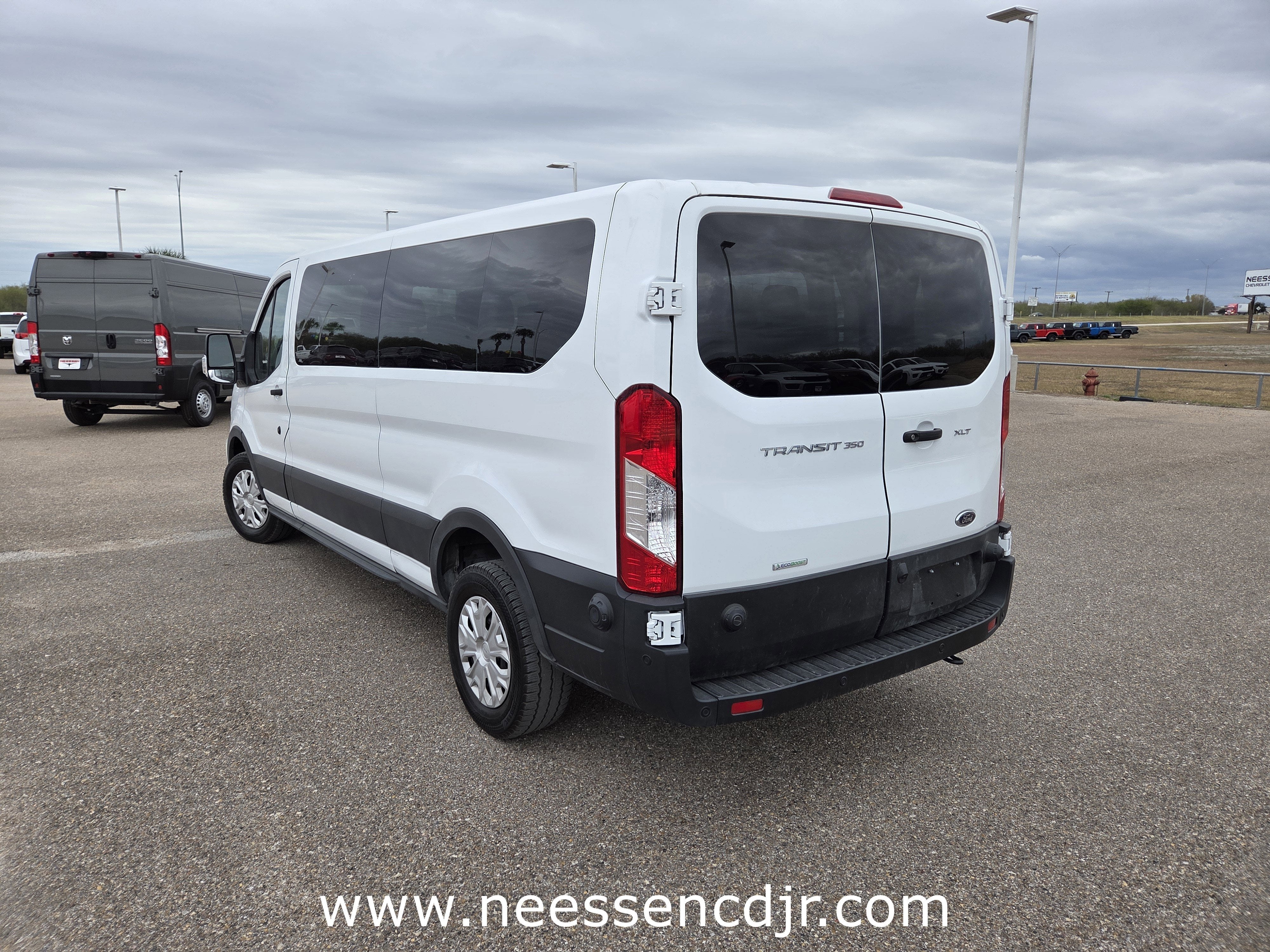 2024 Ford Transit Passenger Wagon XLT