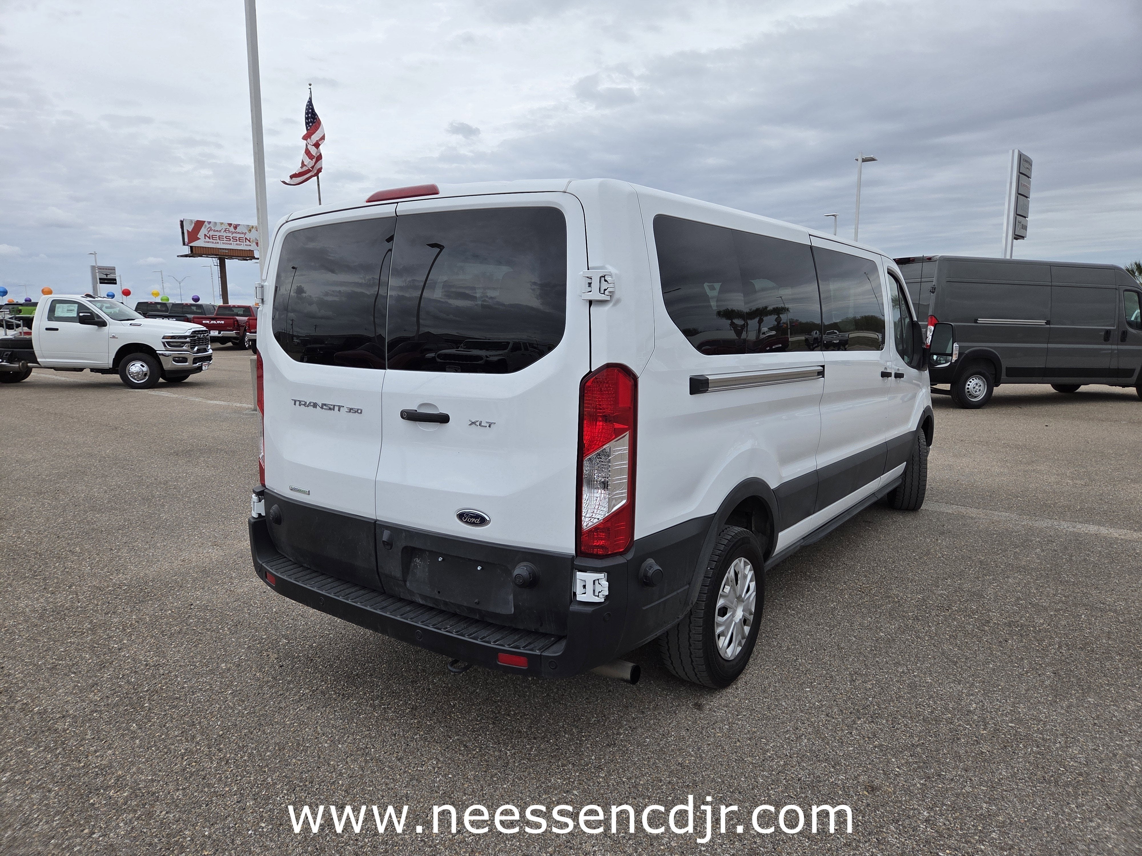 2024 Ford Transit Passenger Wagon XLT